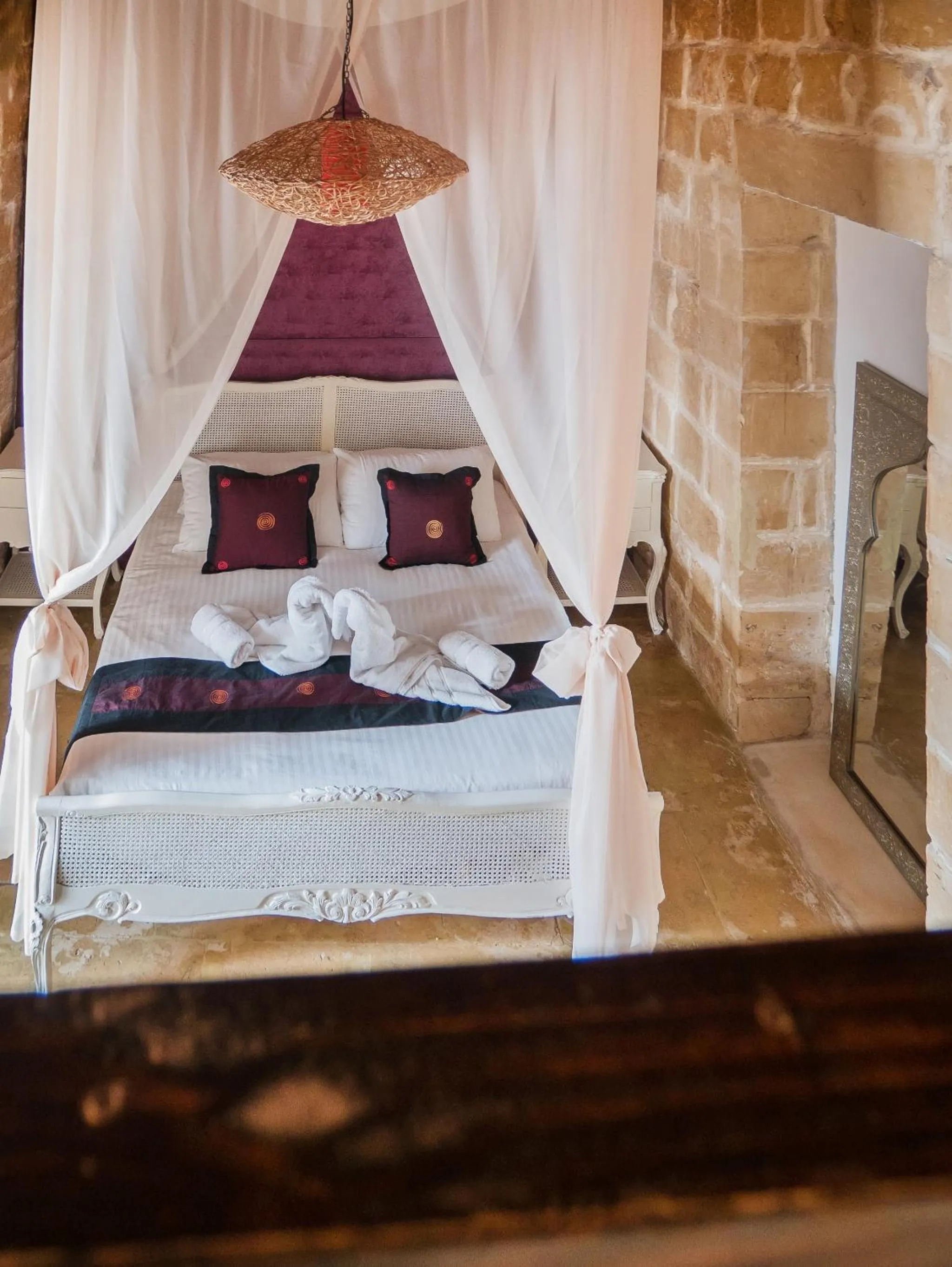 Bed in Chapel 5 Boutique Suites B&B