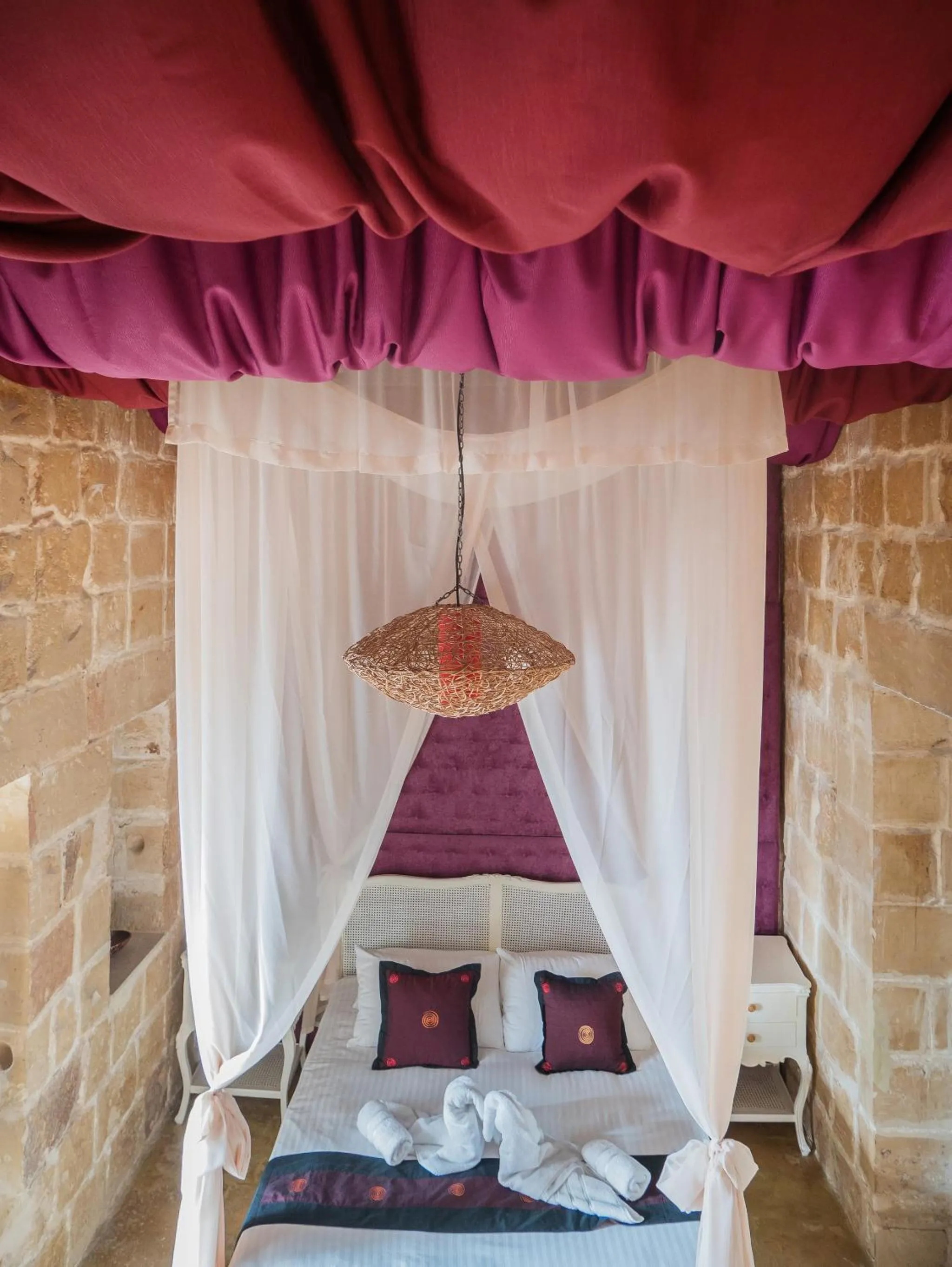 Bed in Chapel 5 Boutique Suites B&B