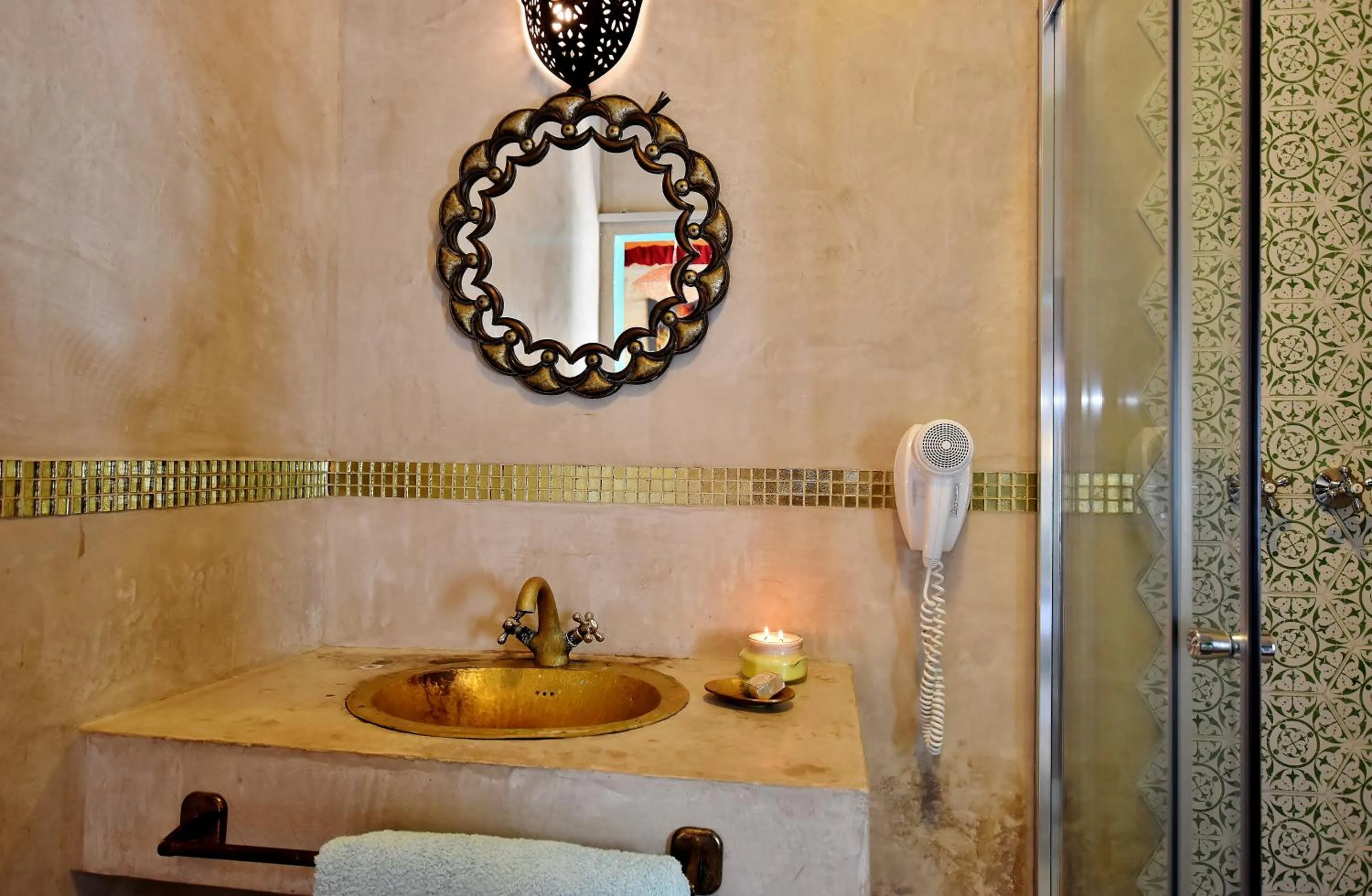 Bathroom in Chapel 5 Boutique Suites B&B