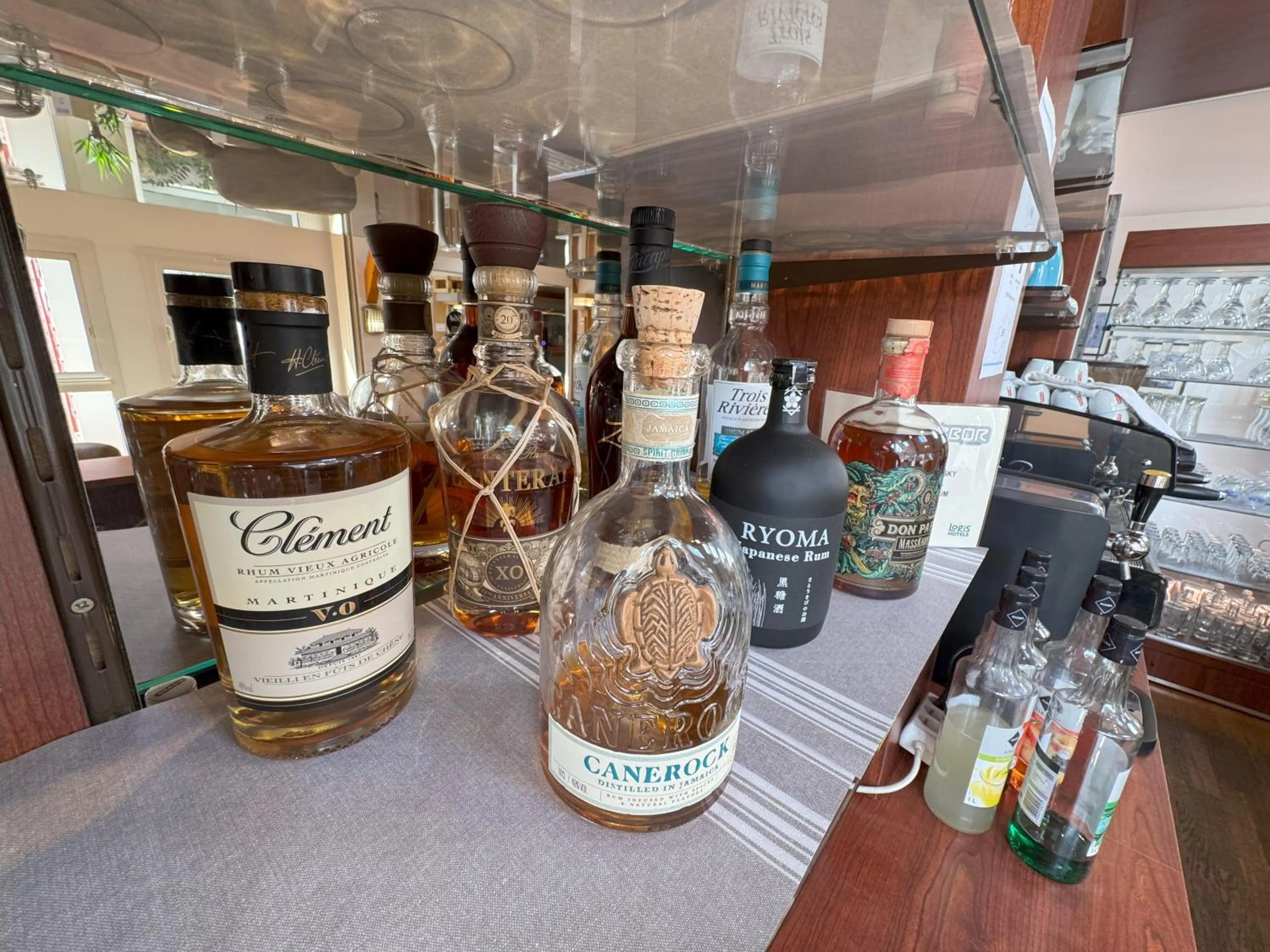 Lounge or bar in Hotel ARBOR - Les Hunaudieres - Le Mans Sud - Mulsanne