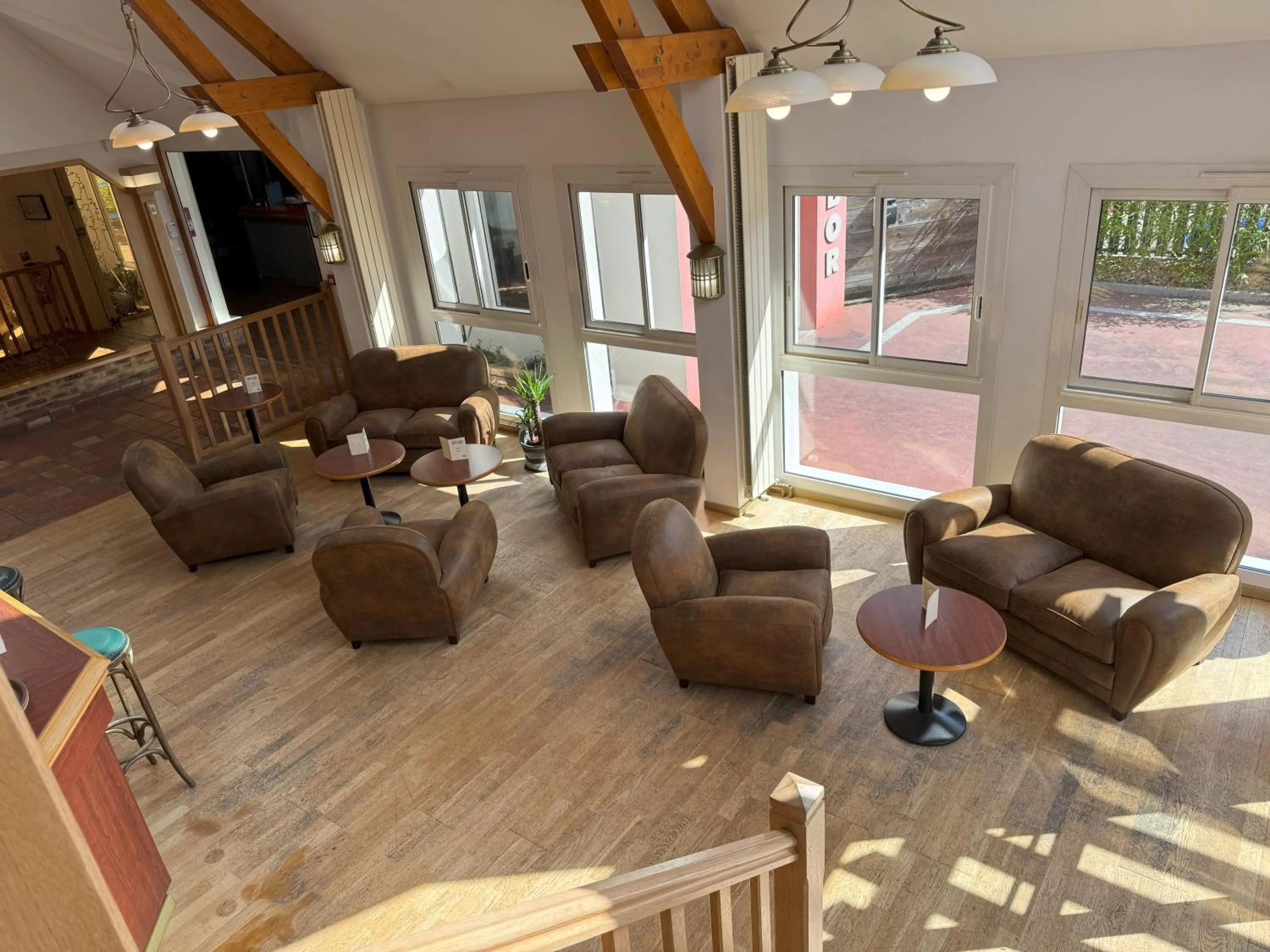 Lounge or bar in Hotel ARBOR - Les Hunaudieres - Le Mans Sud - Mulsanne