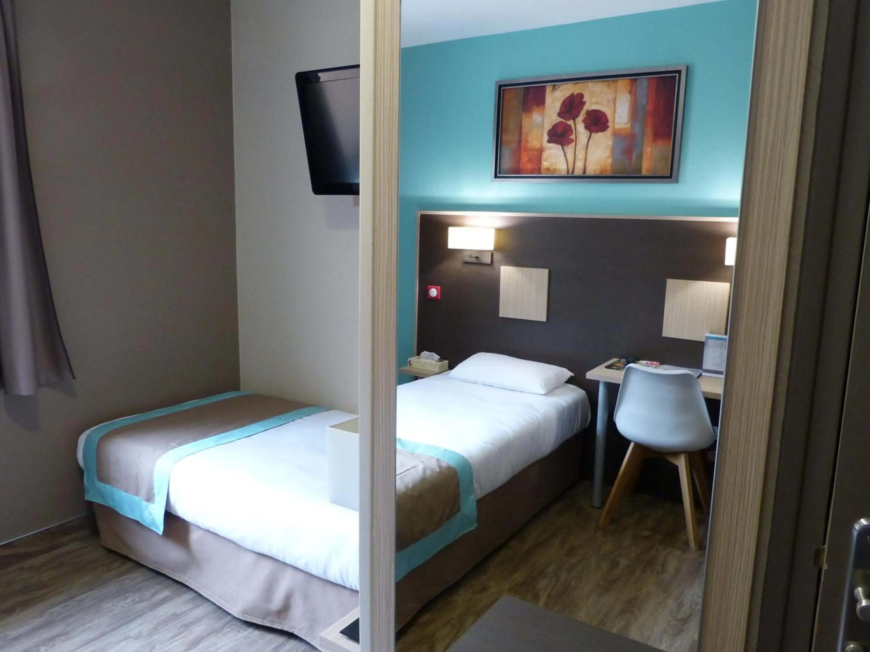 Bedroom, Bed in Hotel ARBOR - Les Hunaudieres - Le Mans Sud - Mulsanne