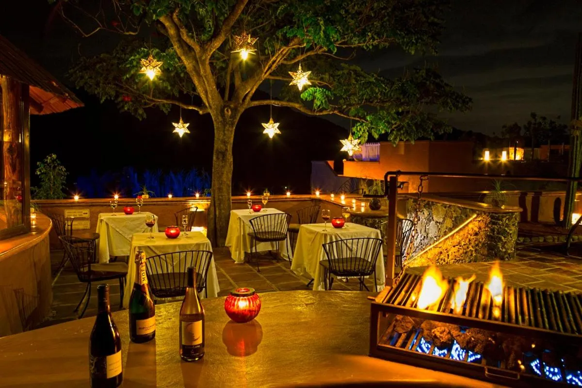 Restaurant/places to eat in Hostal de la Luz - Spa Holistic Resort