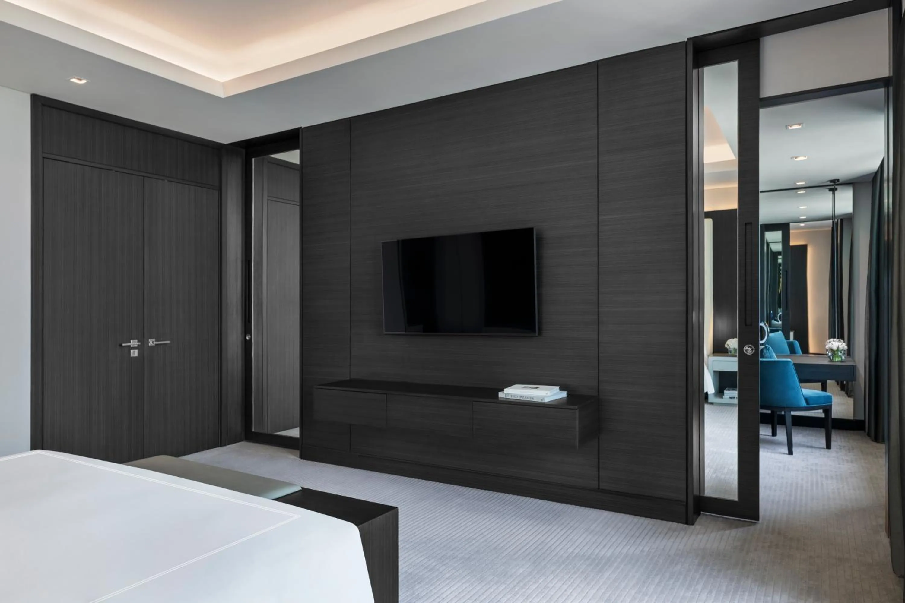 Bed in Fairmont Riyadh