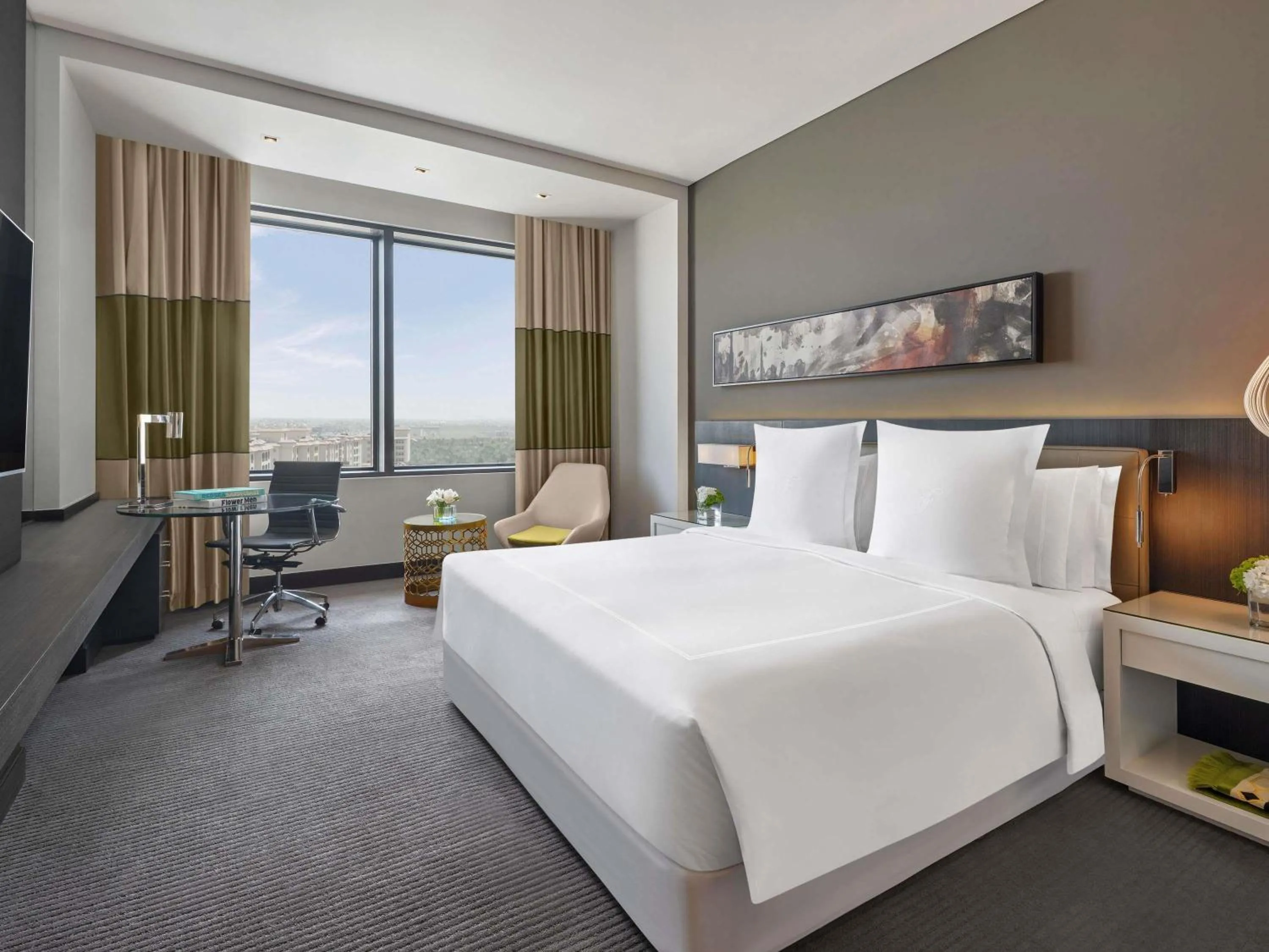 Bedroom, Bed in Fairmont Riyadh