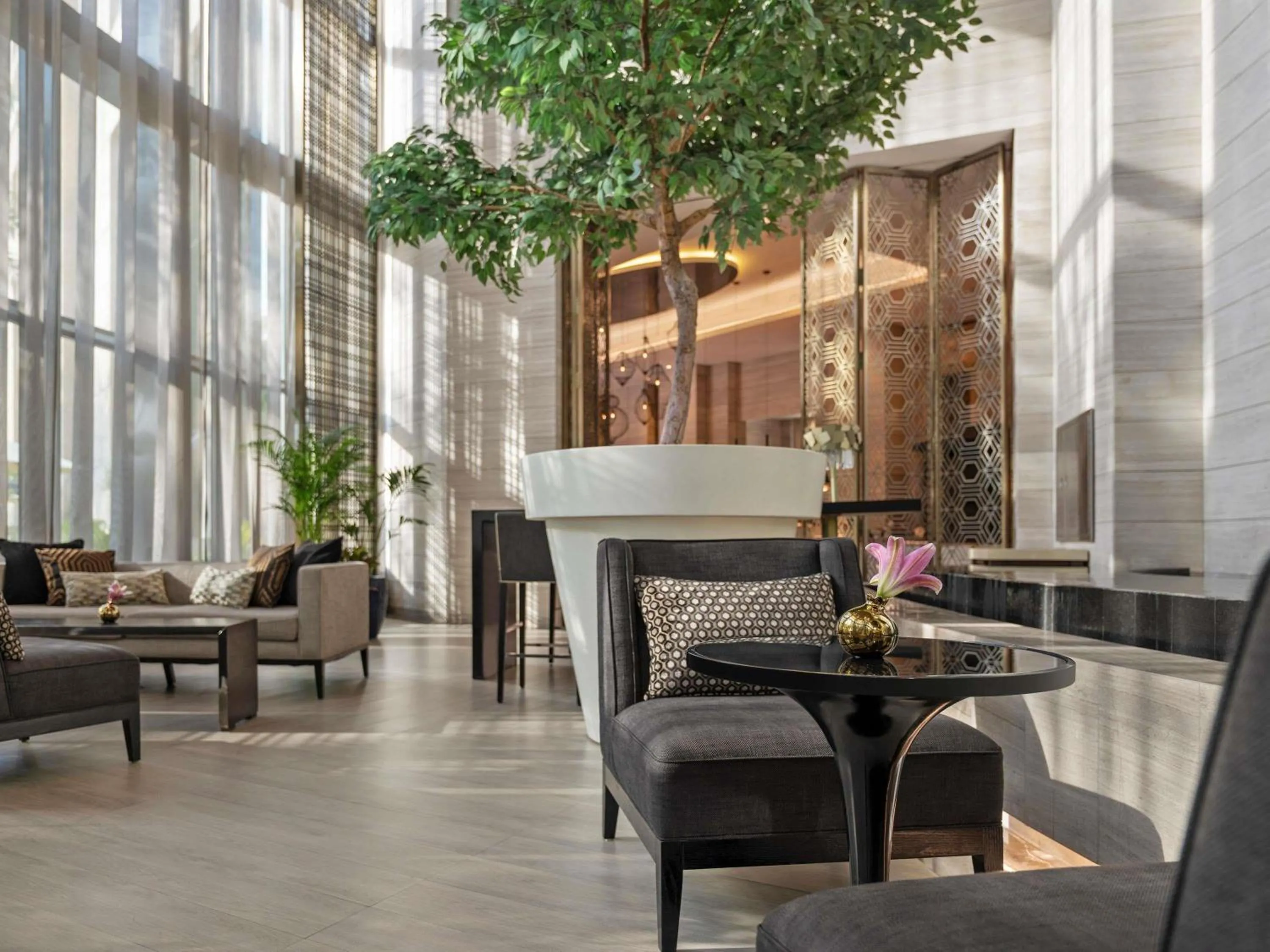 Lounge or bar in Fairmont Riyadh