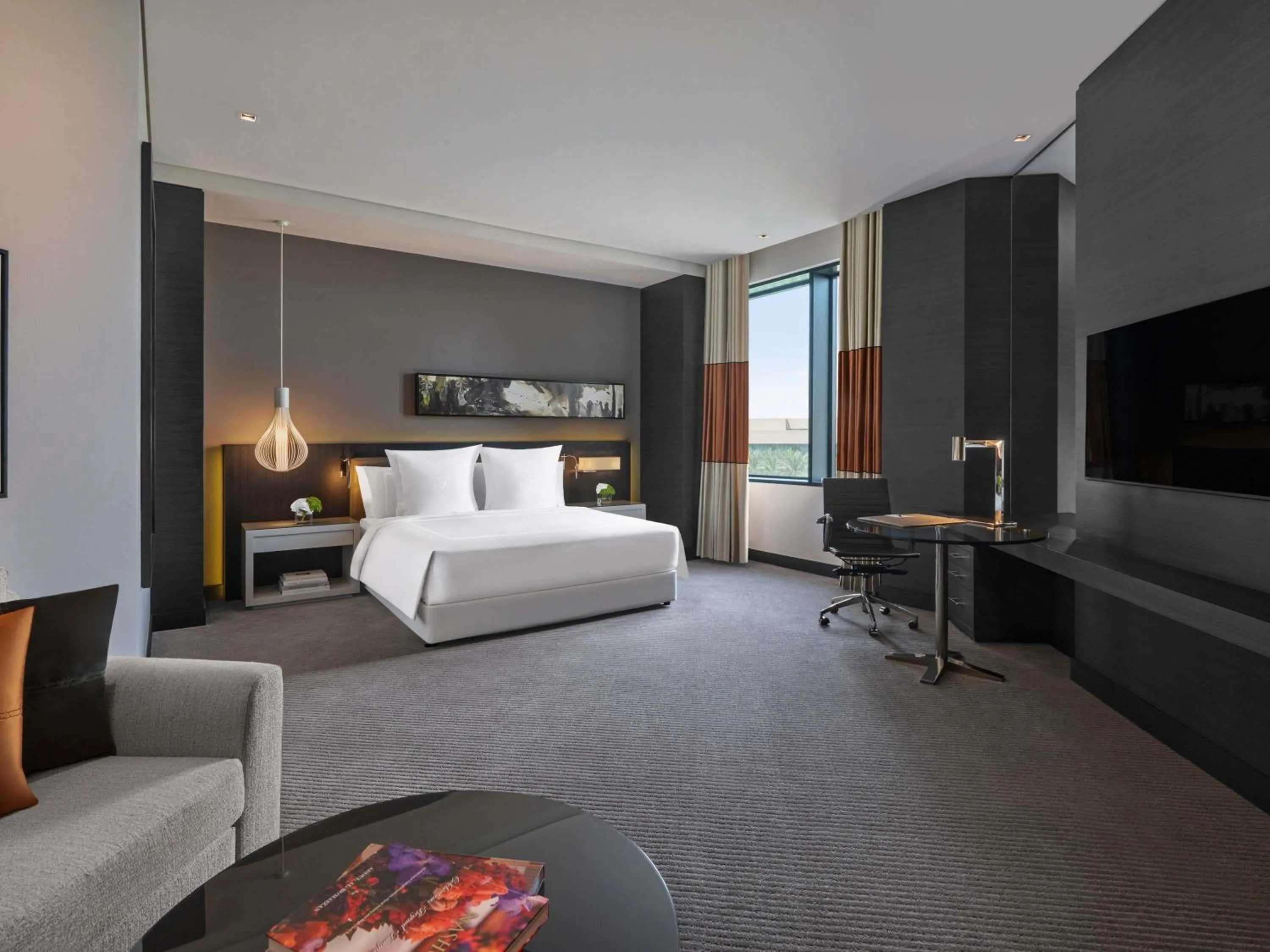 Bedroom, Bed in Fairmont Riyadh