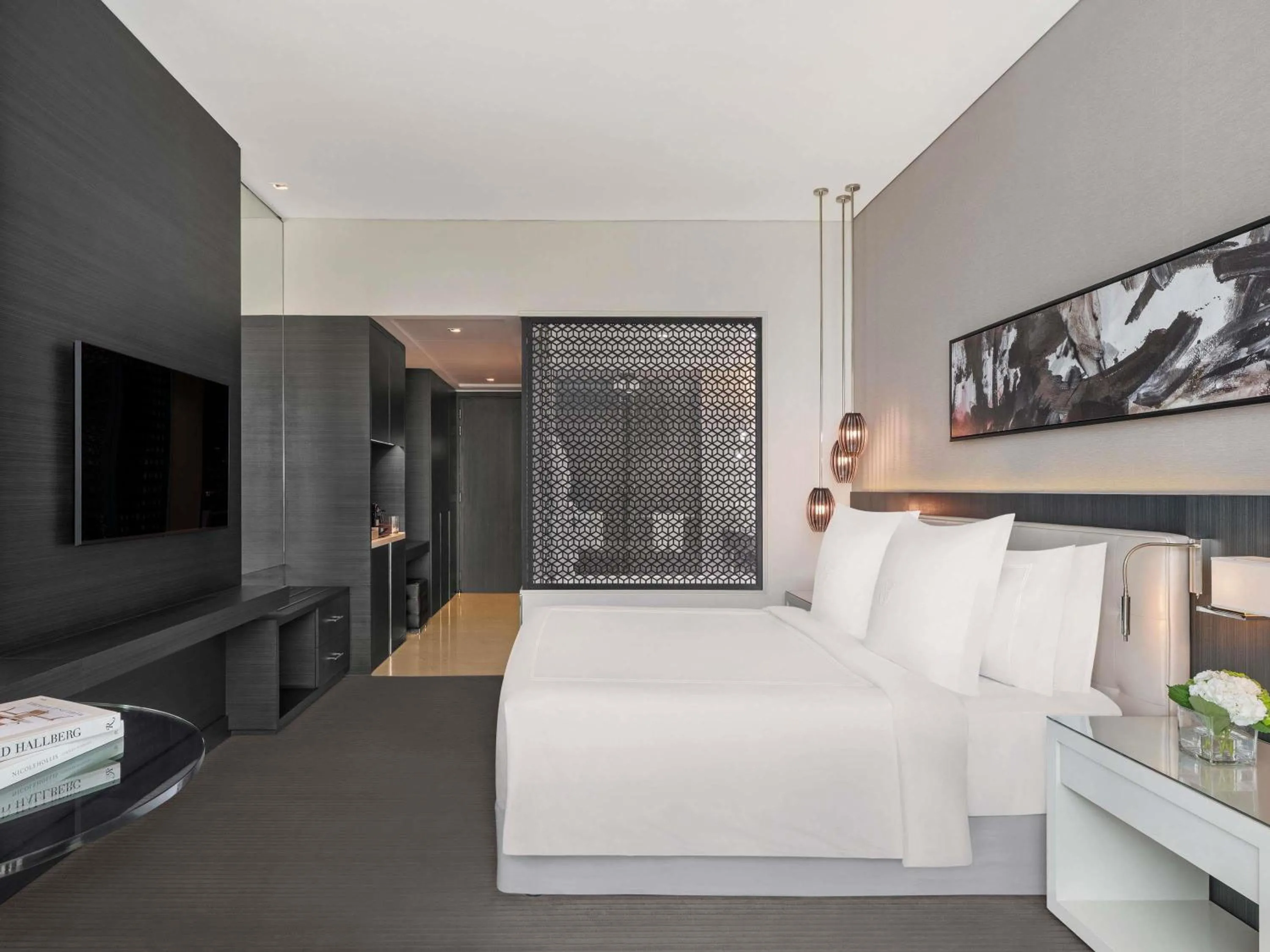 Bedroom, Bed in Fairmont Riyadh