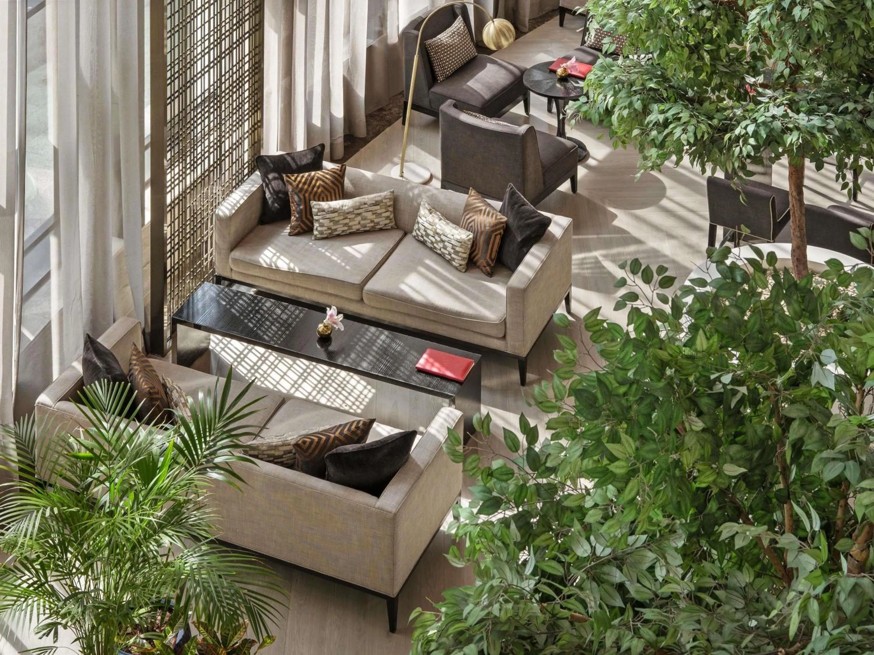 Lounge or bar in Fairmont Riyadh