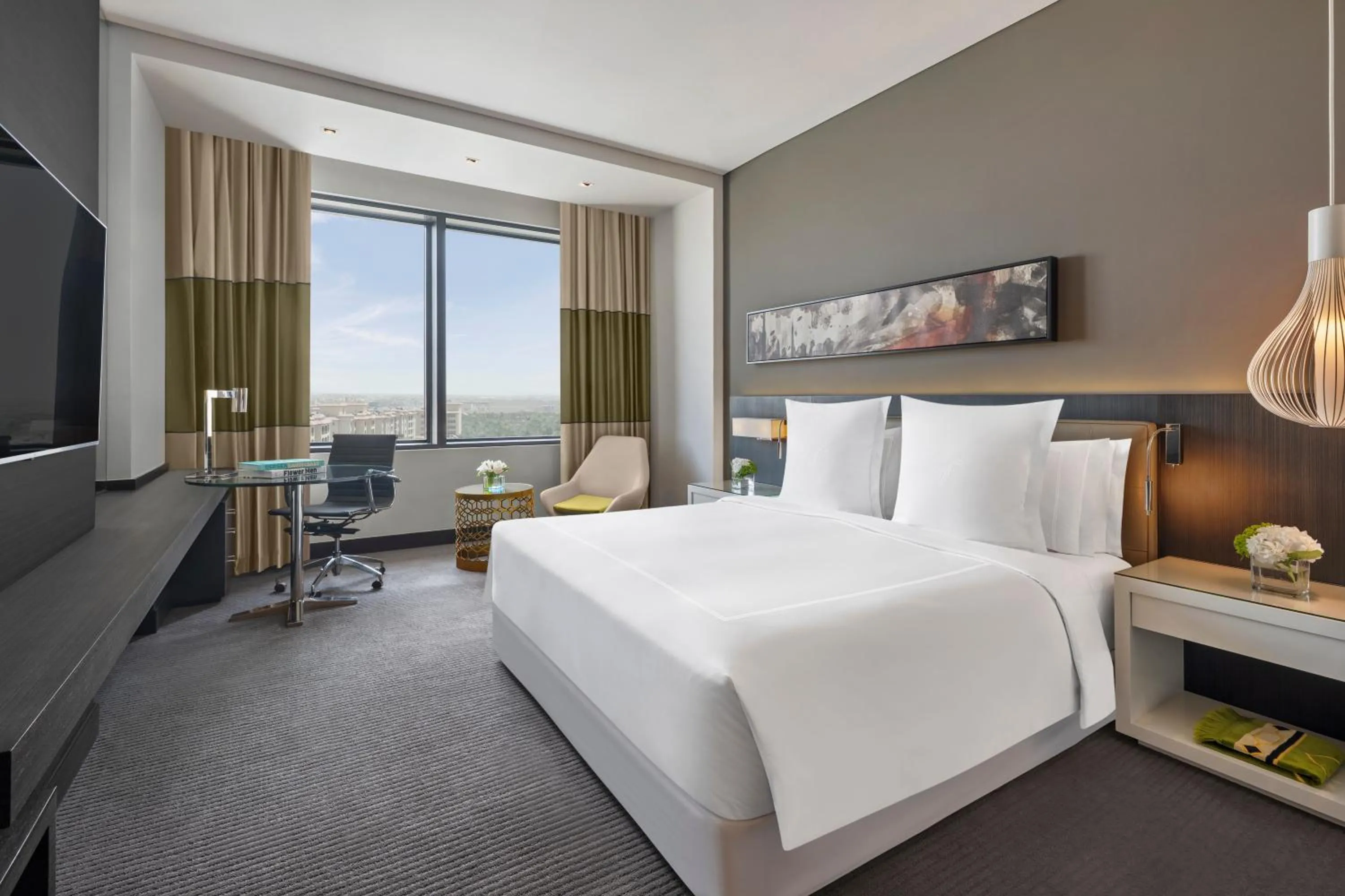 Bed in Fairmont Riyadh