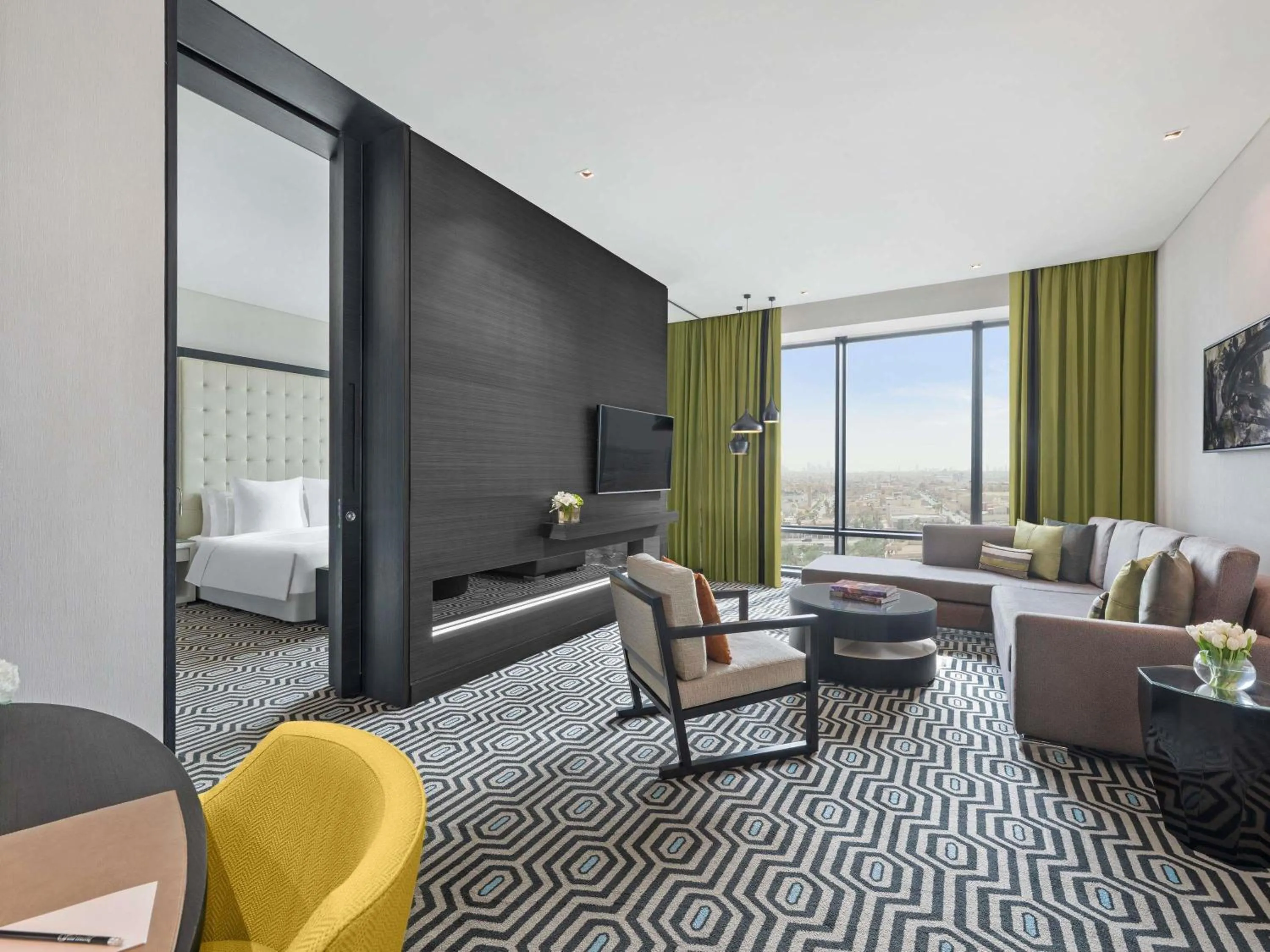 Bedroom, Bed in Fairmont Riyadh