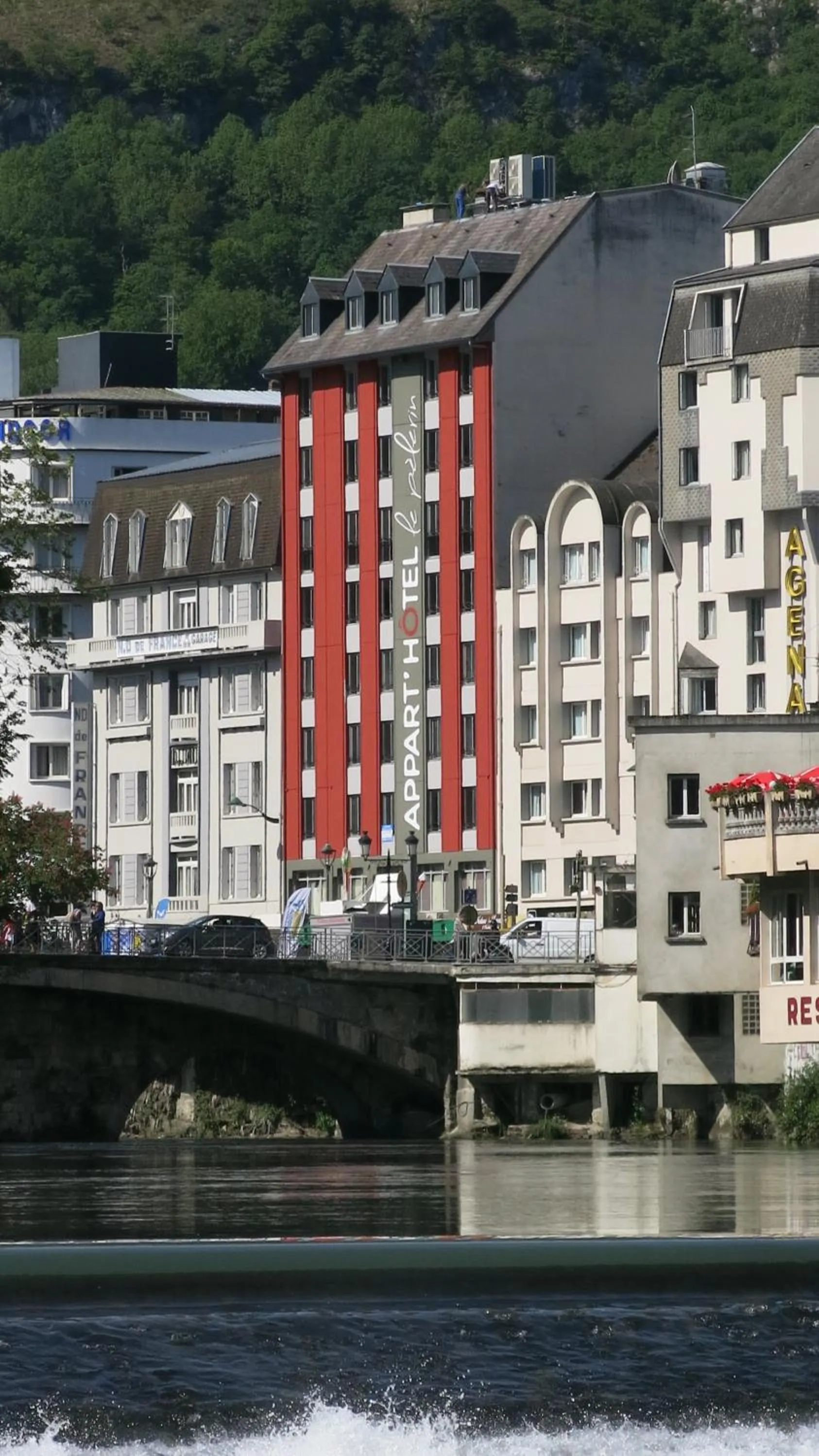 Property building in Appart'hotel le Pèlerin