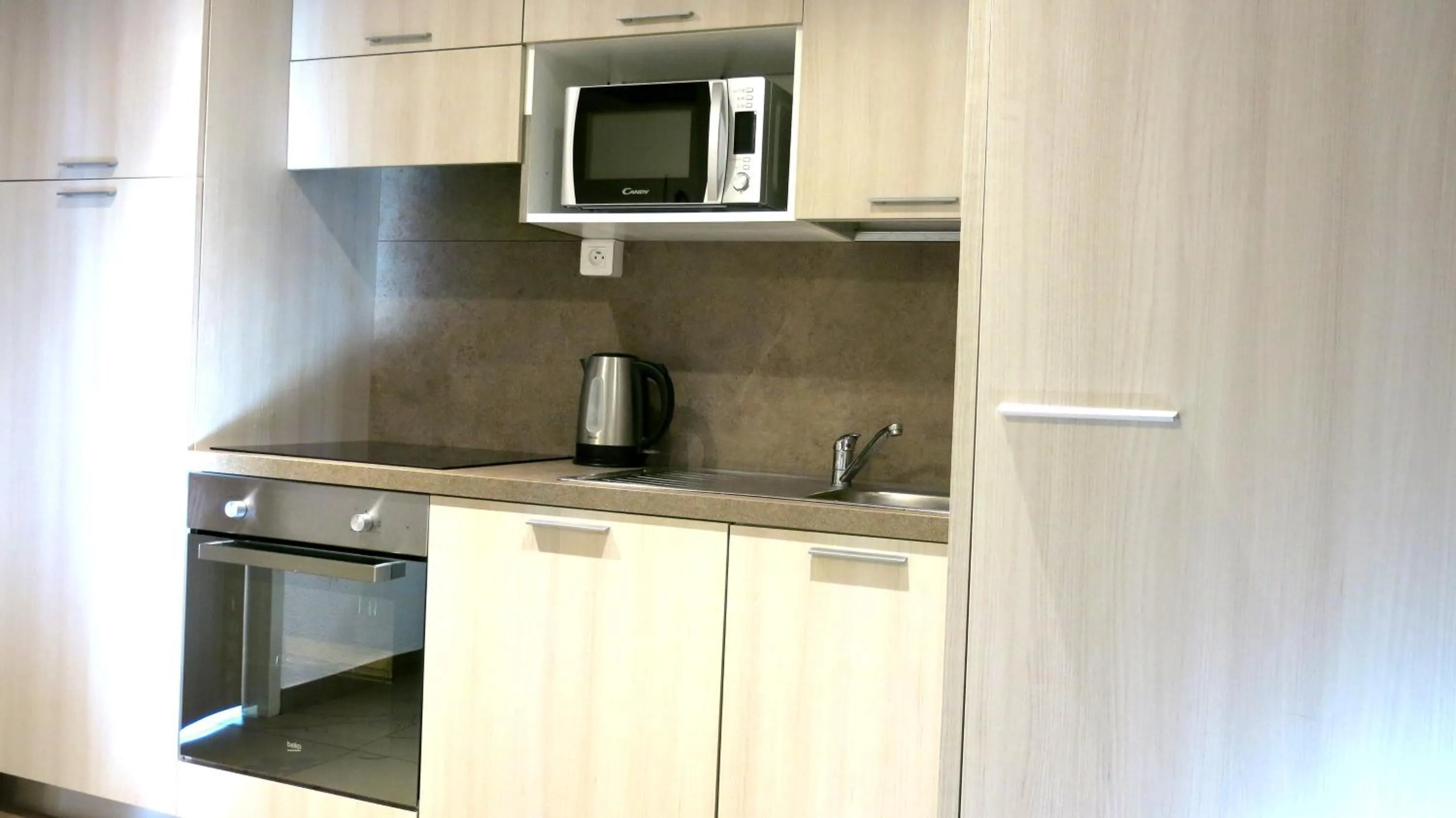 Coffee/tea facilities in Appart'hotel le Pèlerin