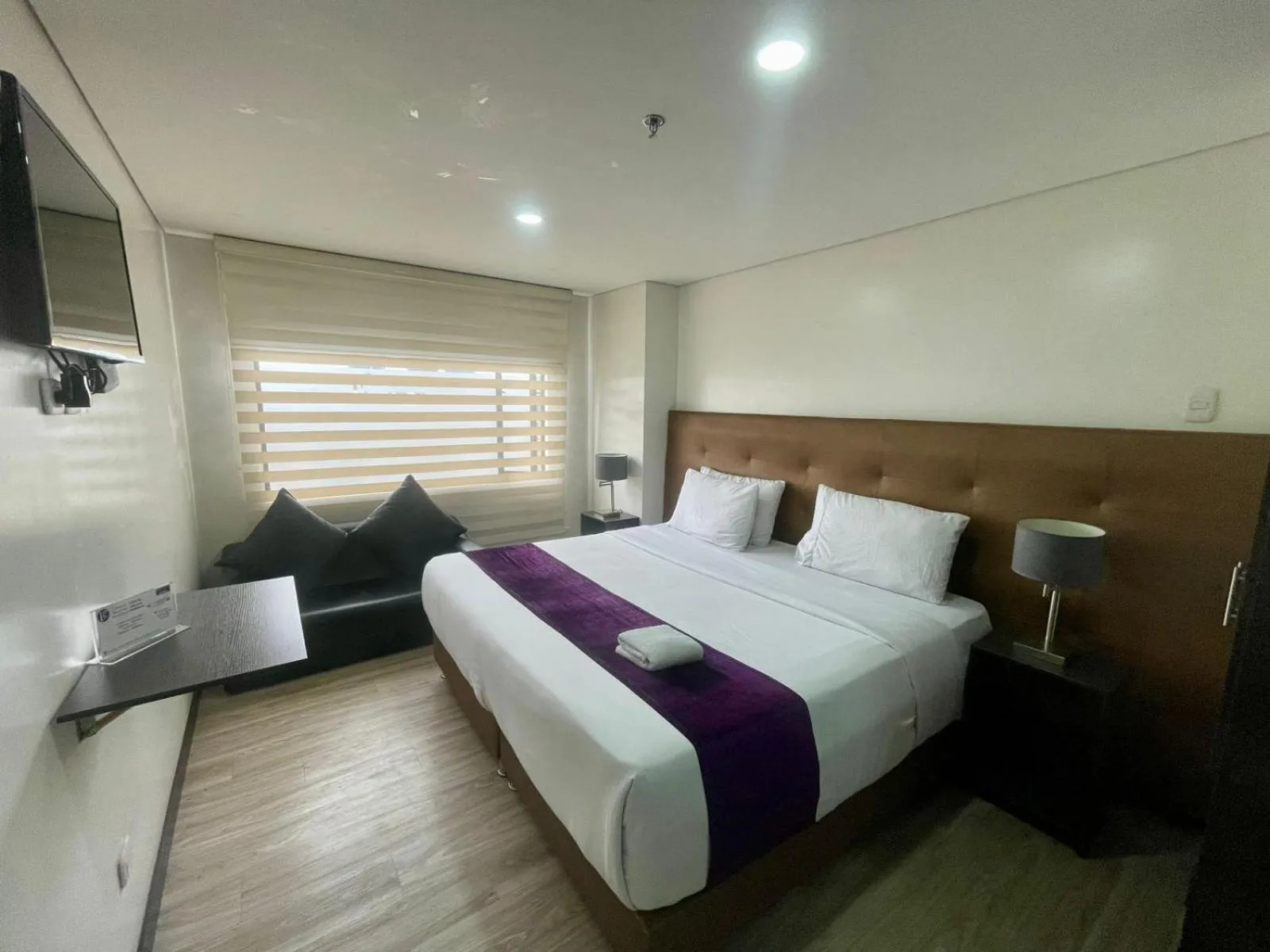 Bed in Hotel Business Center International