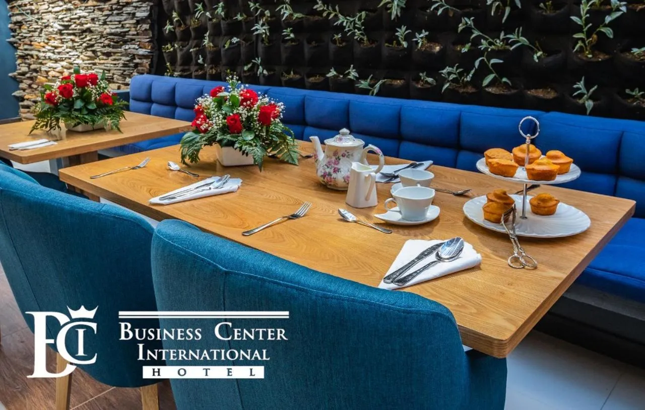 Restaurant/places to eat in Hotel Business Center International