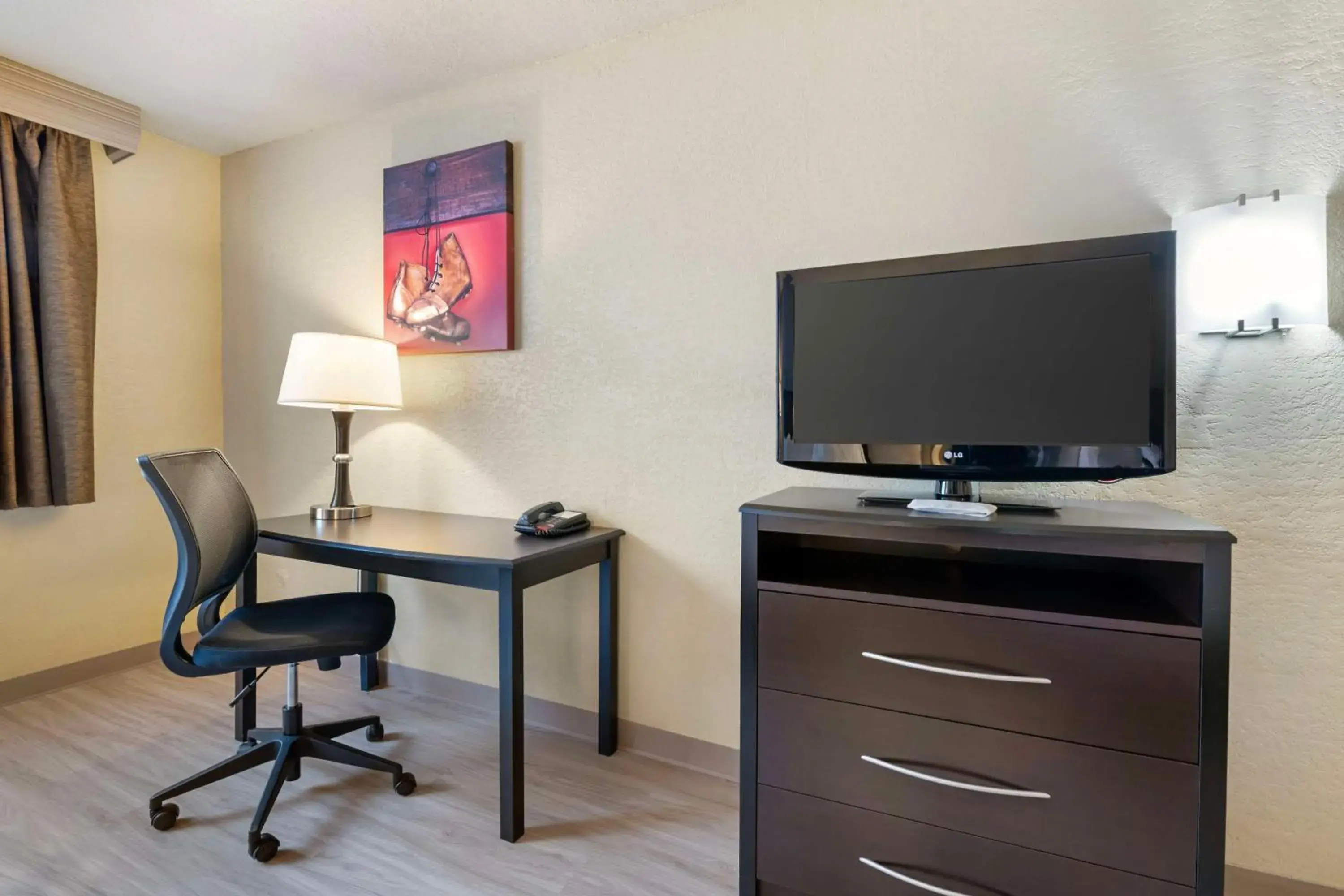 King Room with Two King Beds and Sofa Bed - Second Floor in Best Western Green Bay Inn and Conference Center King Room with Two King Beds and Sofa Bed - Second Floor in Best Western Green Bay Inn and Conference Center