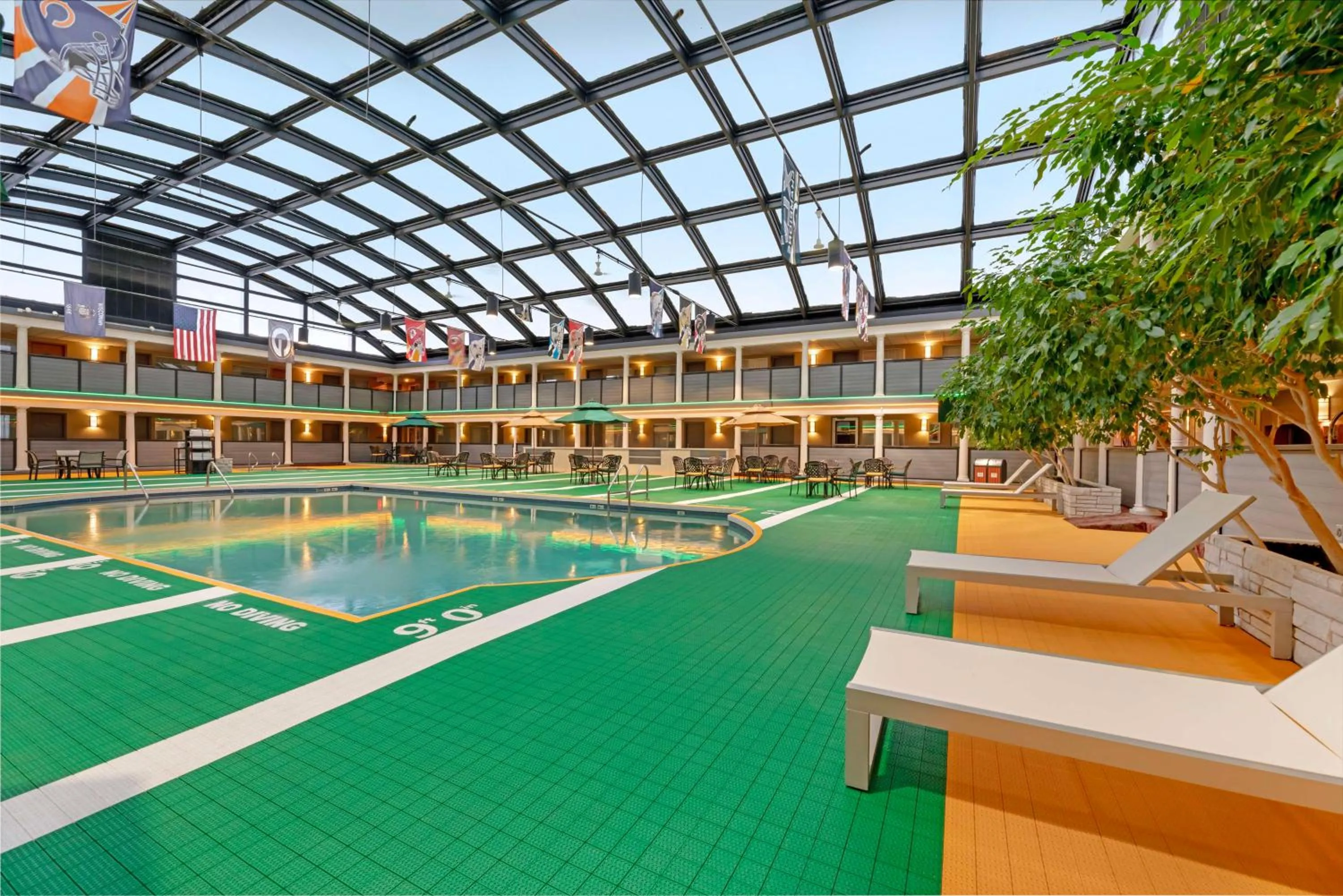 Pool view in Best Western Green Bay Inn and Conference Center