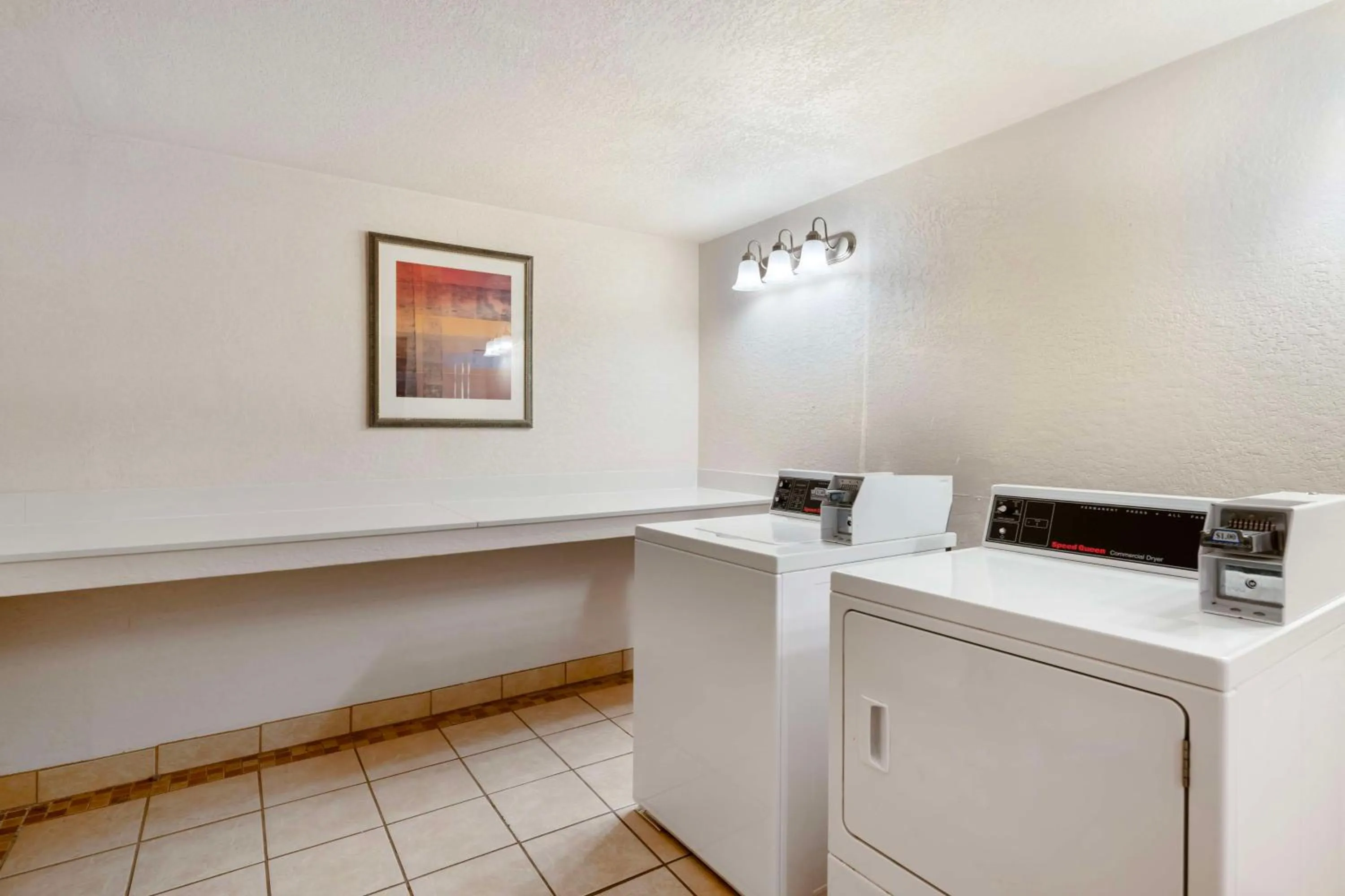 Property building in Best Western Green Bay Inn and Conference Center