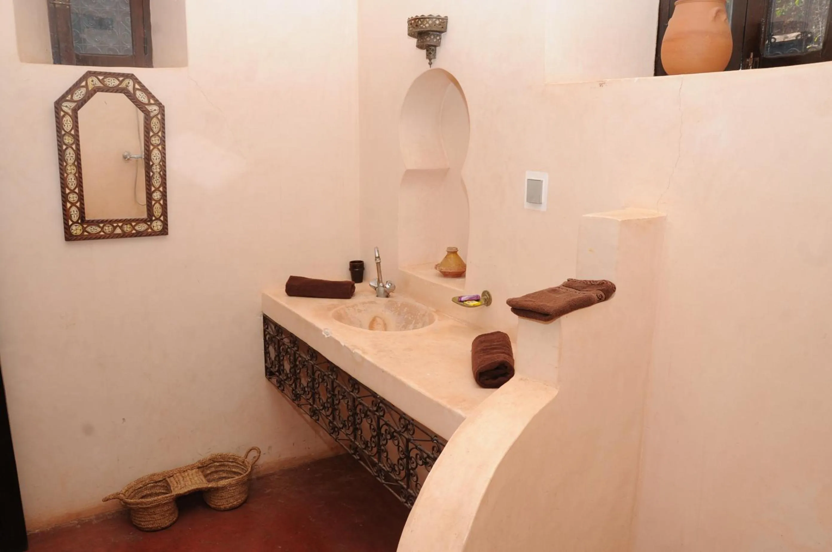 Bathroom in Auberge Chez Momo II