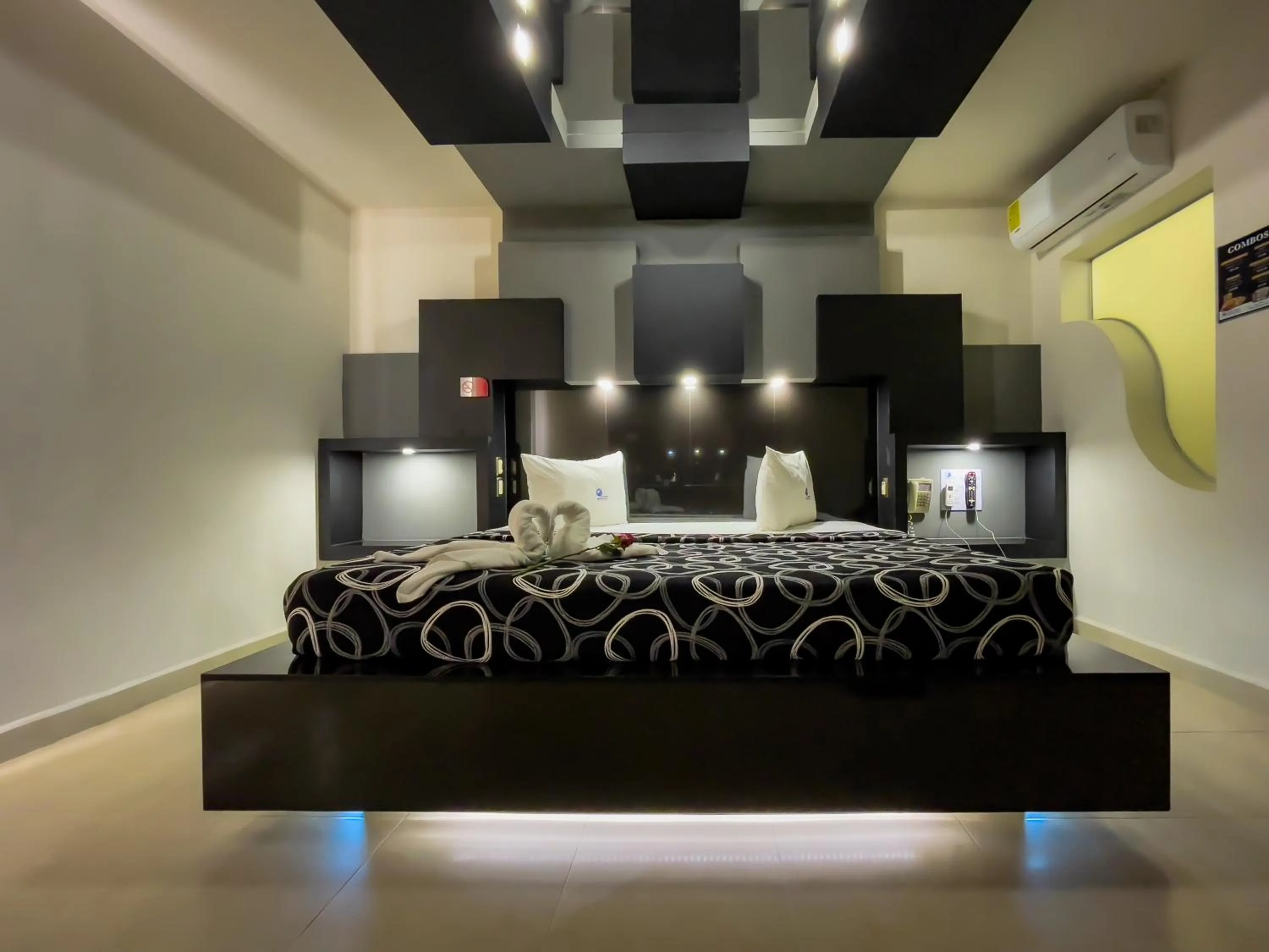 Bed in Auto Hotel Mediterráneo