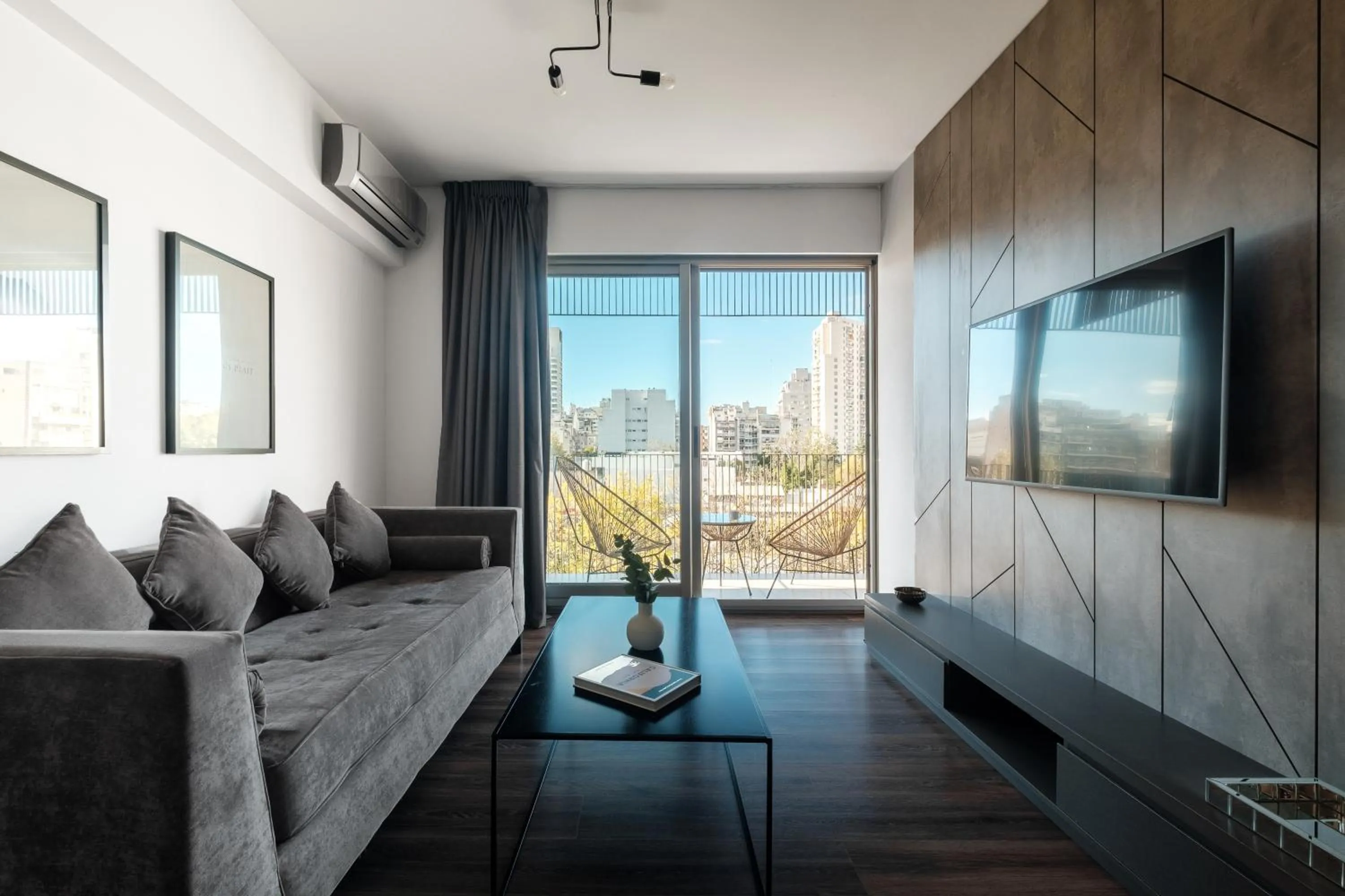 TV and multimedia in Nido at Quartier Dorrego