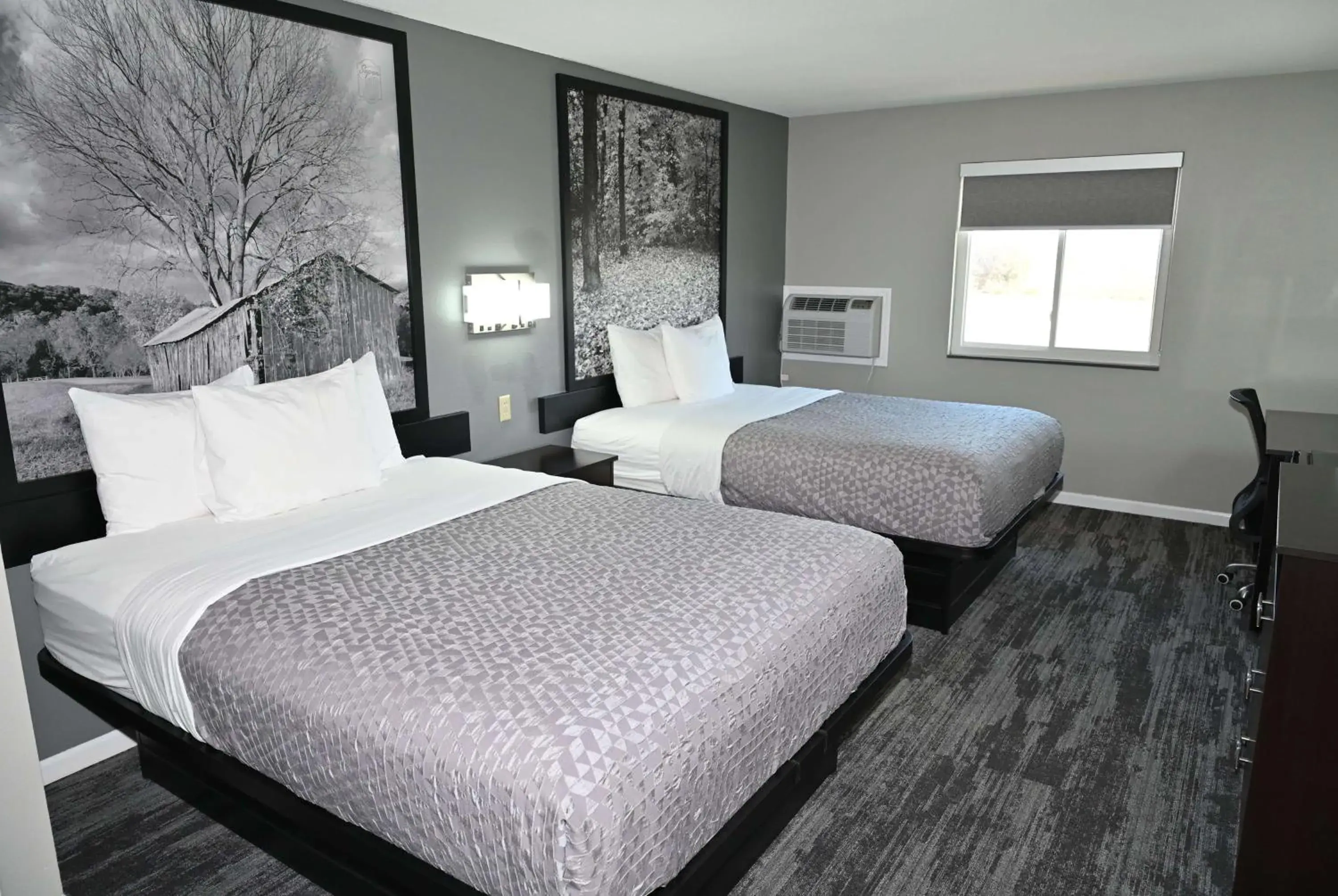 Queen Room with Two Queen Beds - Non-Smoking in Super 8 by Wyndham Higginsville Queen Room with Two Queen Beds - Non-Smoking in Super 8 by Wyndham Higginsville