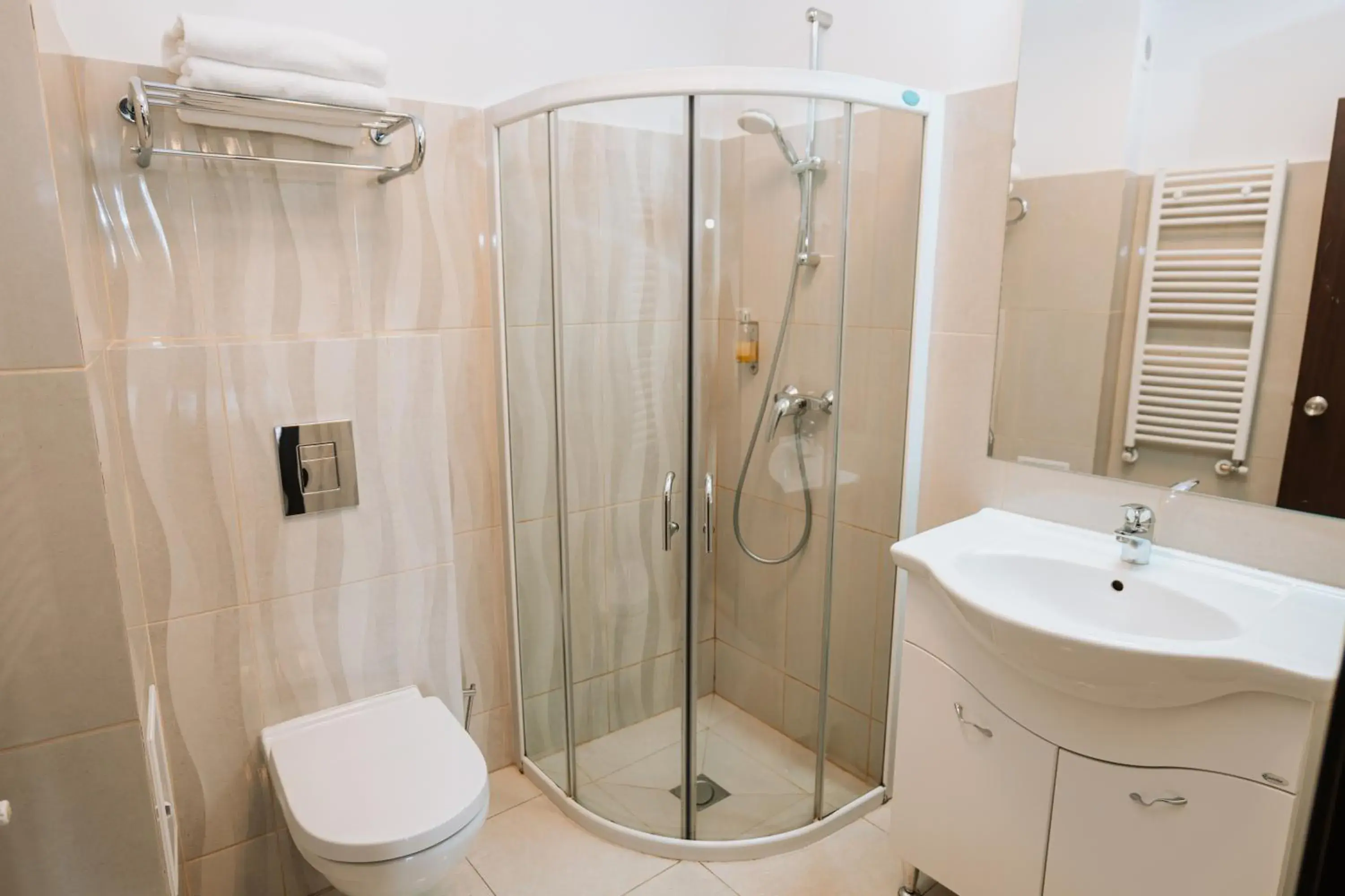 Classic Double Room in Hotel Duke Armeneasca City Center Classic Double Room in Hotel Duke Armeneasca City Center