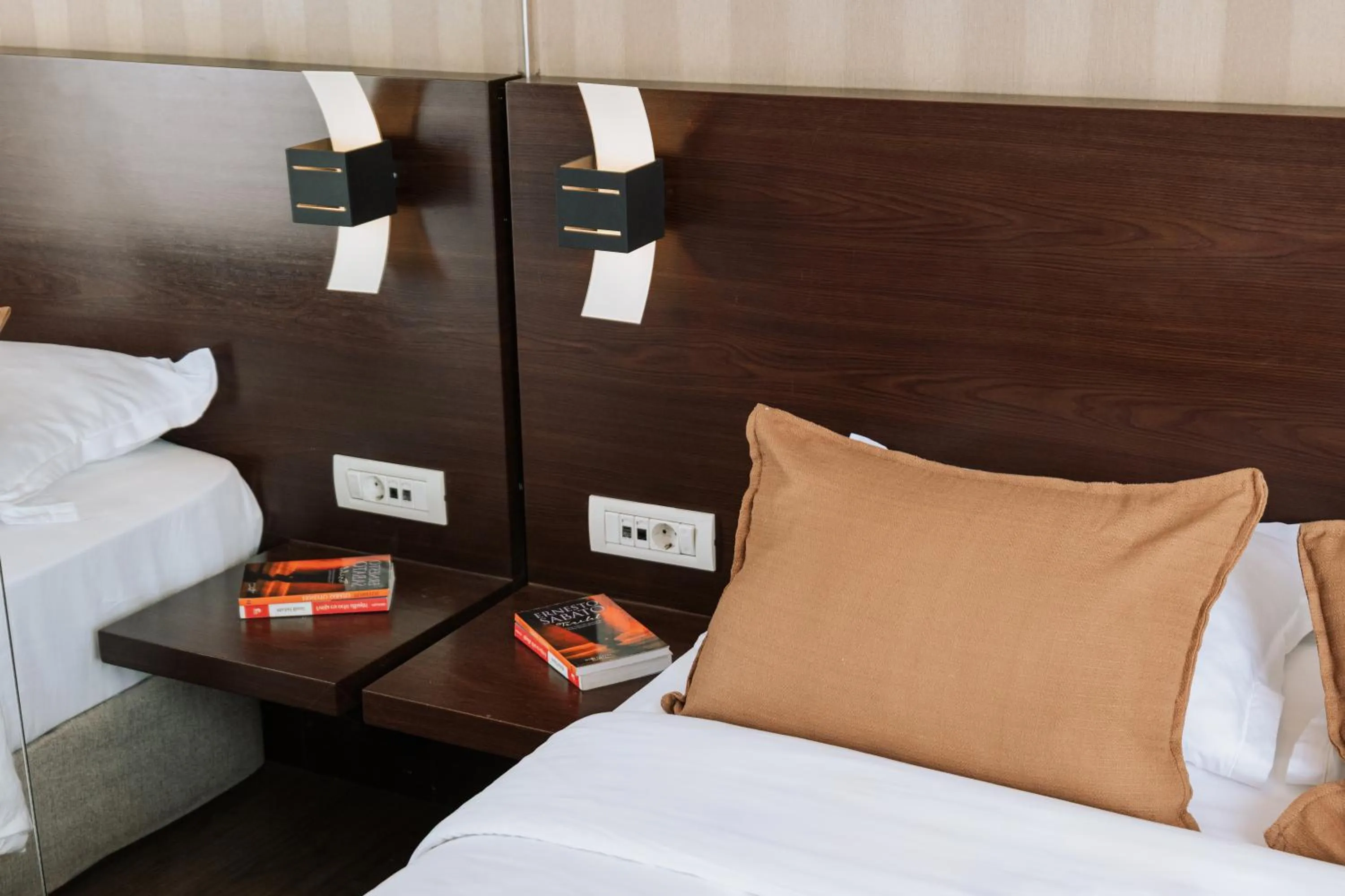 Bedroom, Bed in Hotel Duke Armeneasca City Center