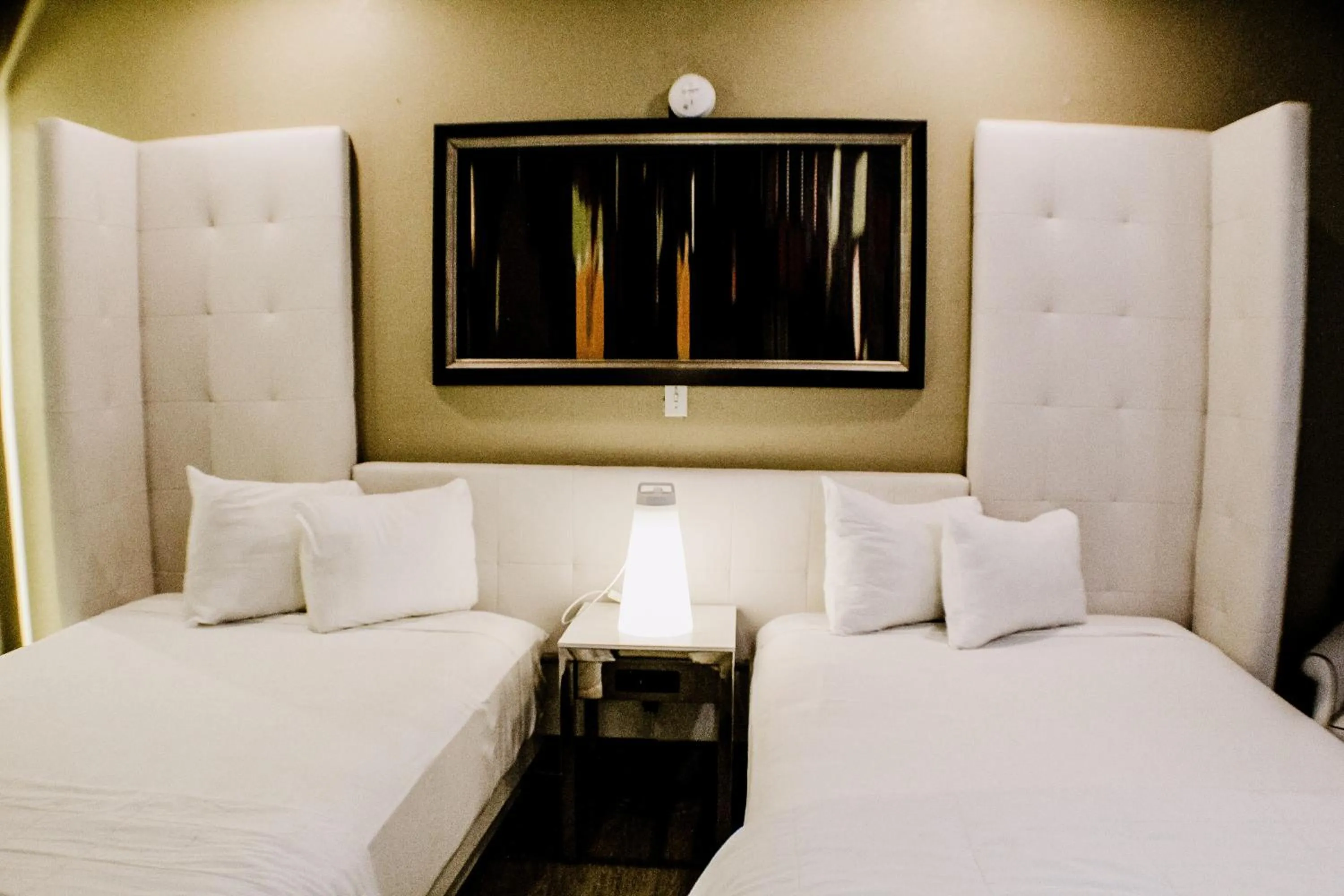 Devonshire Inn Motel