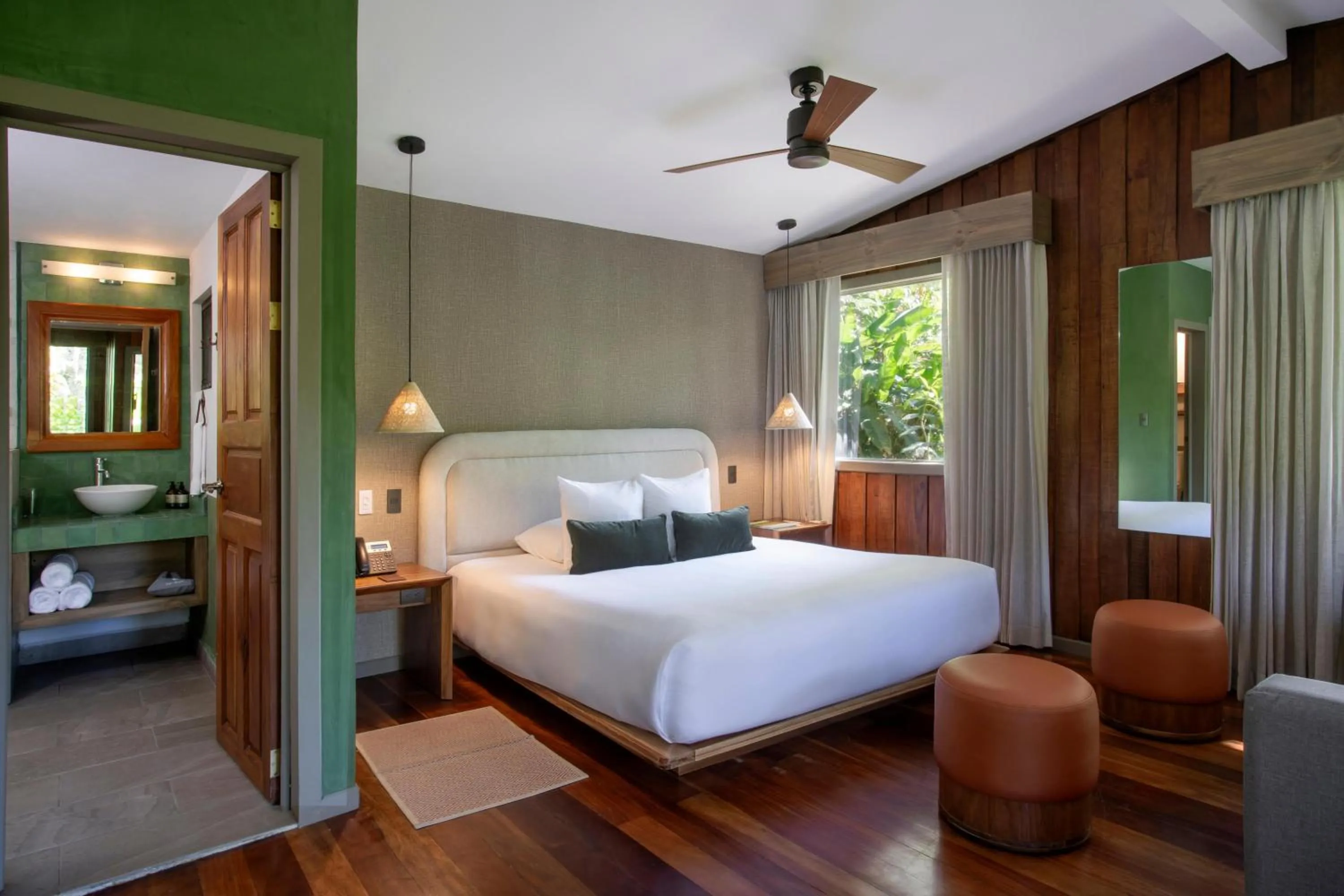 Photo of the whole room, Bed in Senda Monteverde Hotel Member of the Cayuga Collection