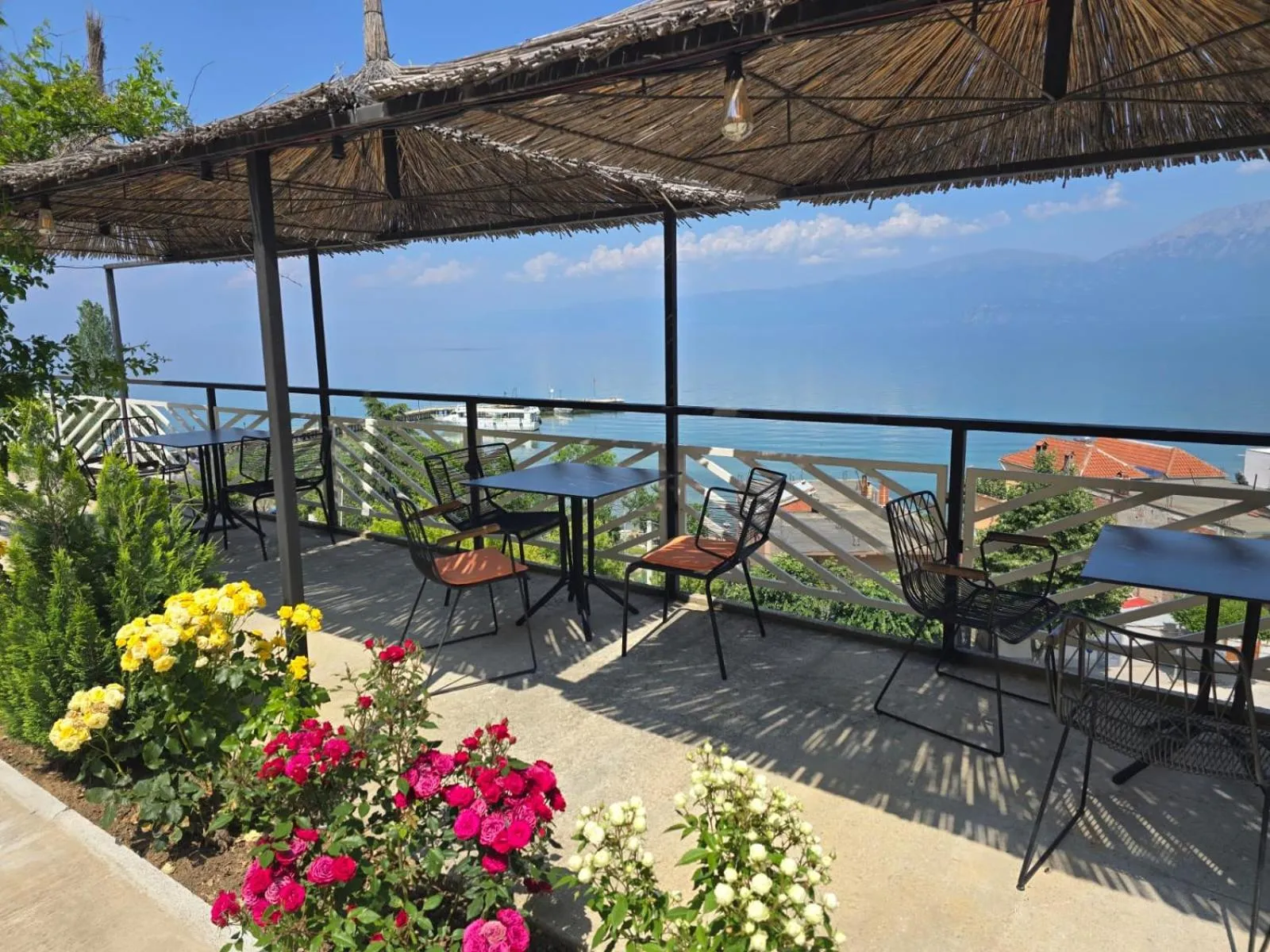 Restaurant/places to eat in Hotel Belvedere