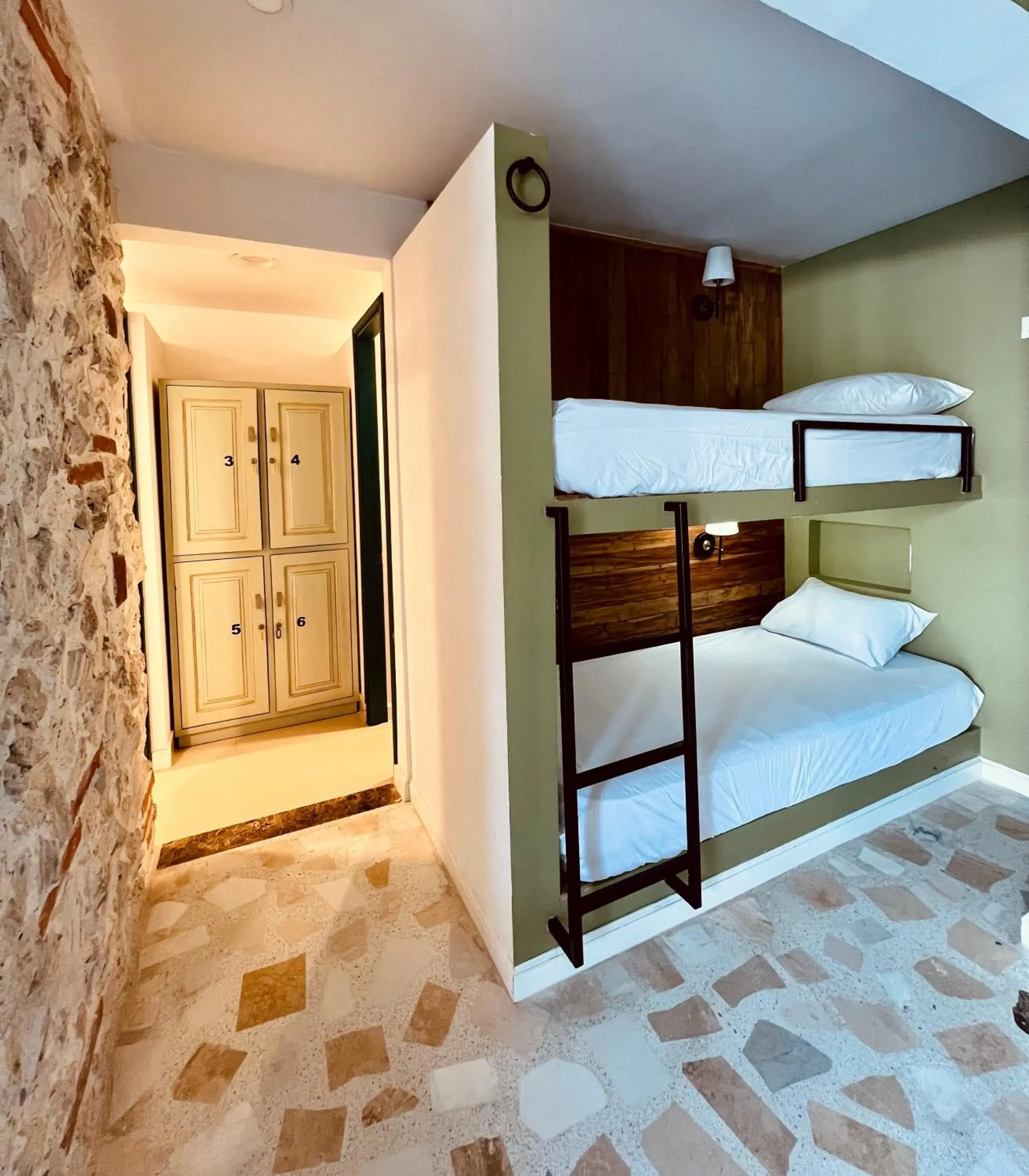Bed in 4-Bed Dormitory Room in Peregrinos Hostel Cartagena de Indias Bed in 4-Bed Dormitory Room in Peregrinos Hostel Cartagena de Indias