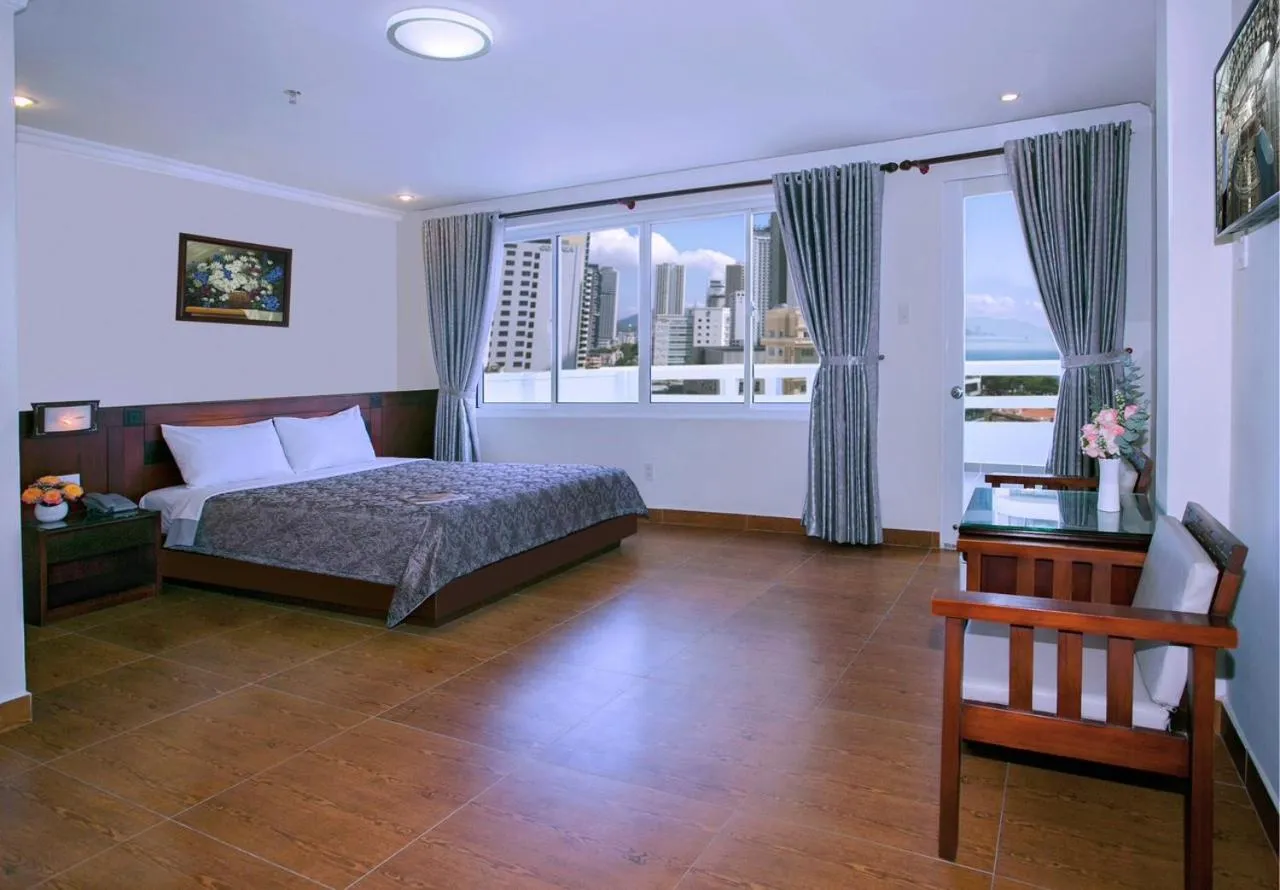 Bed in Nice Swan Hotel