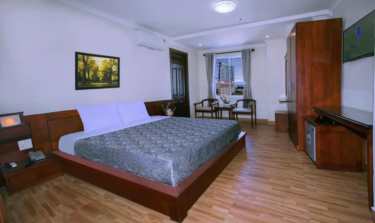 Bed in Nice Swan Hotel