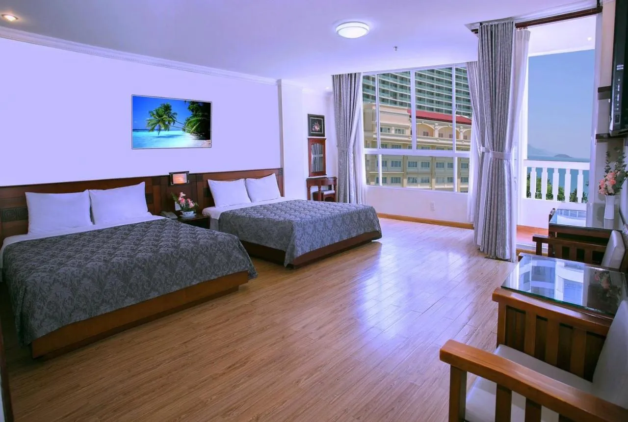 Bed in Nice Swan Hotel