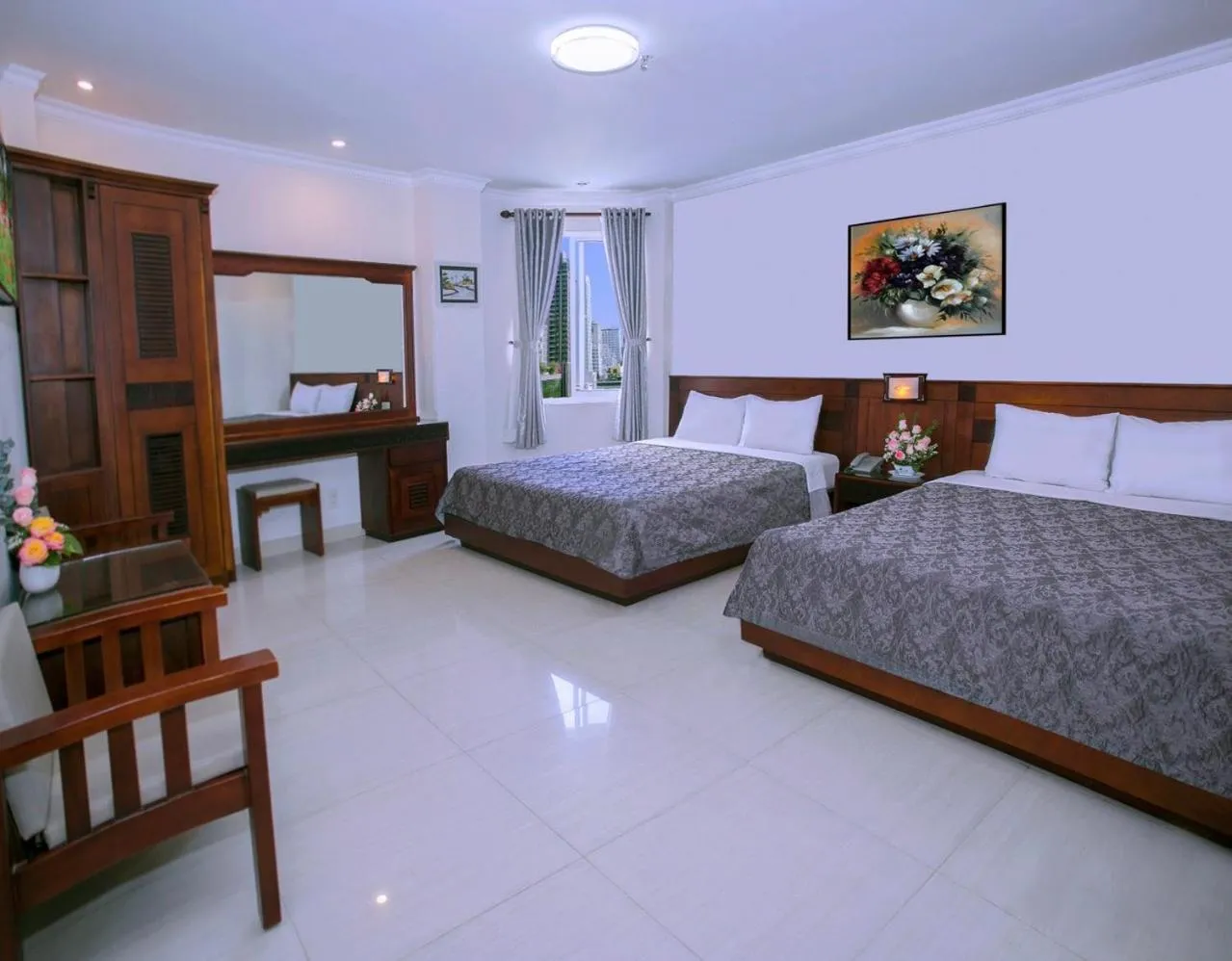 Bed in Nice Swan Hotel