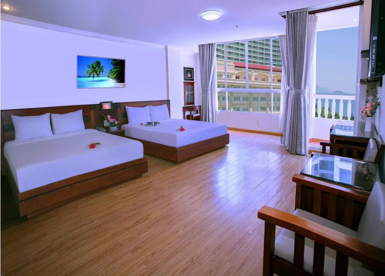 Bed in Nice Swan Hotel