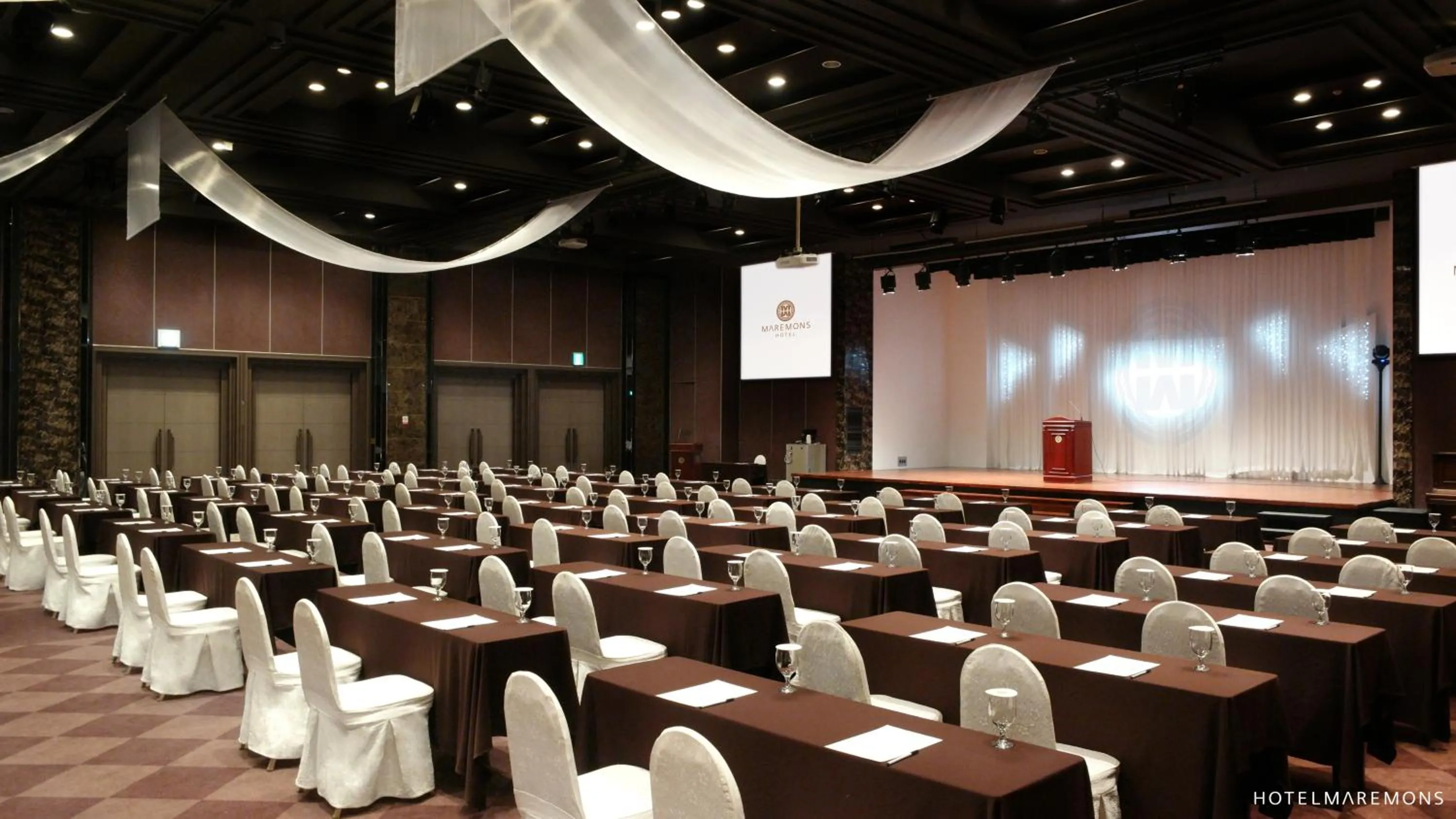 Banquet/Function facilities in Hotel Maremons