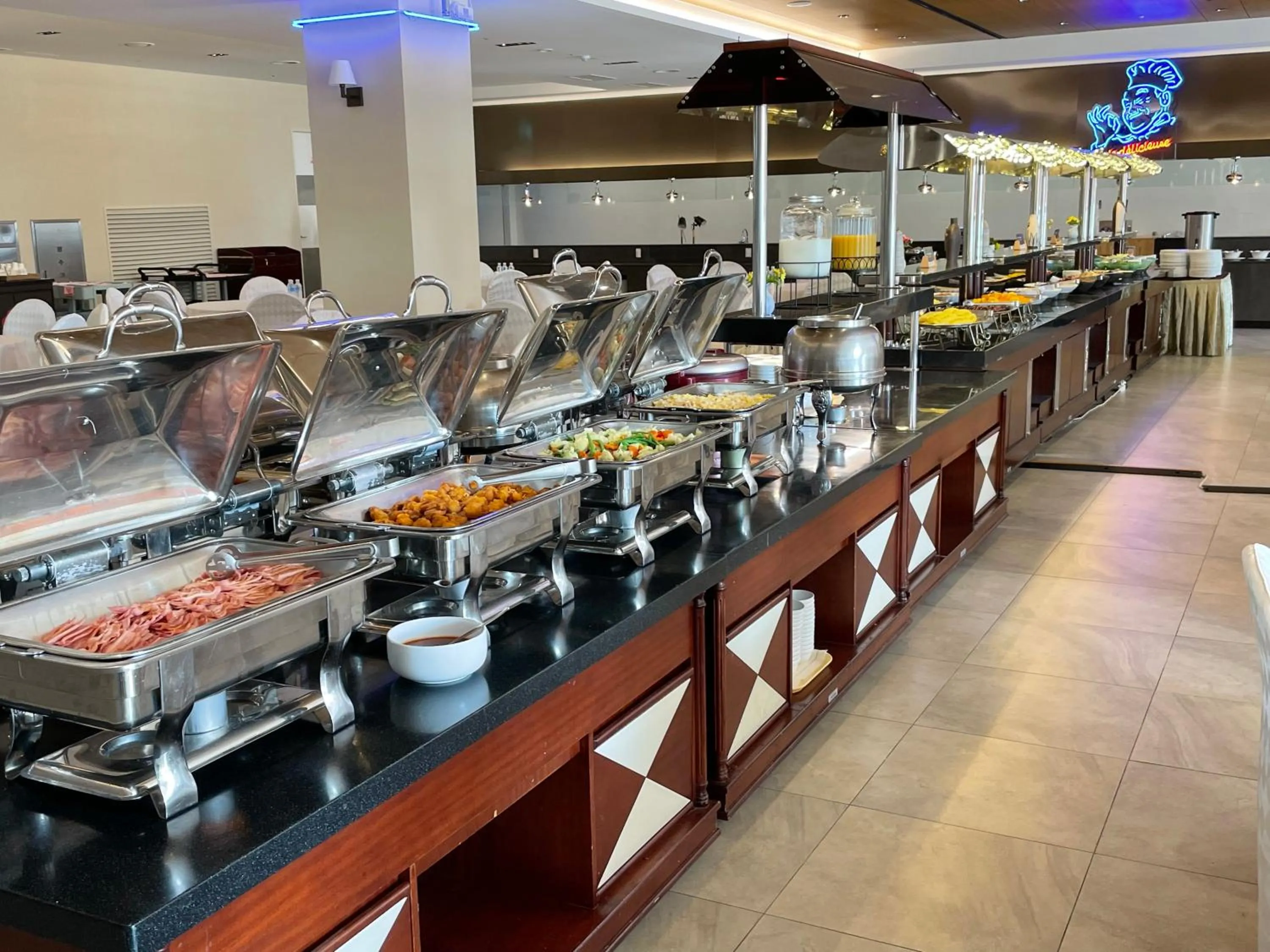 Buffet breakfast in Hotel Maremons