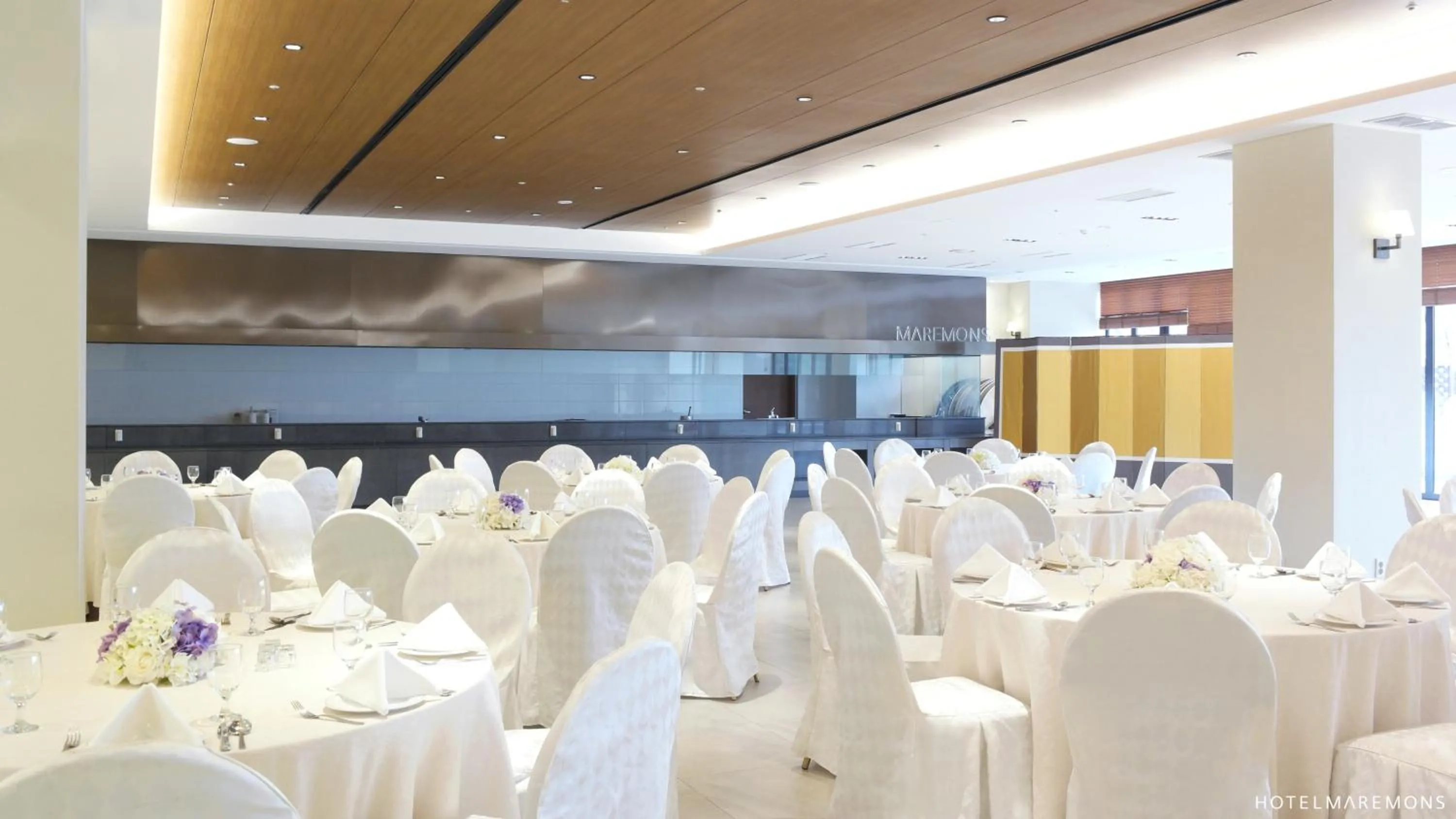 Breakfast in Hotel Maremons