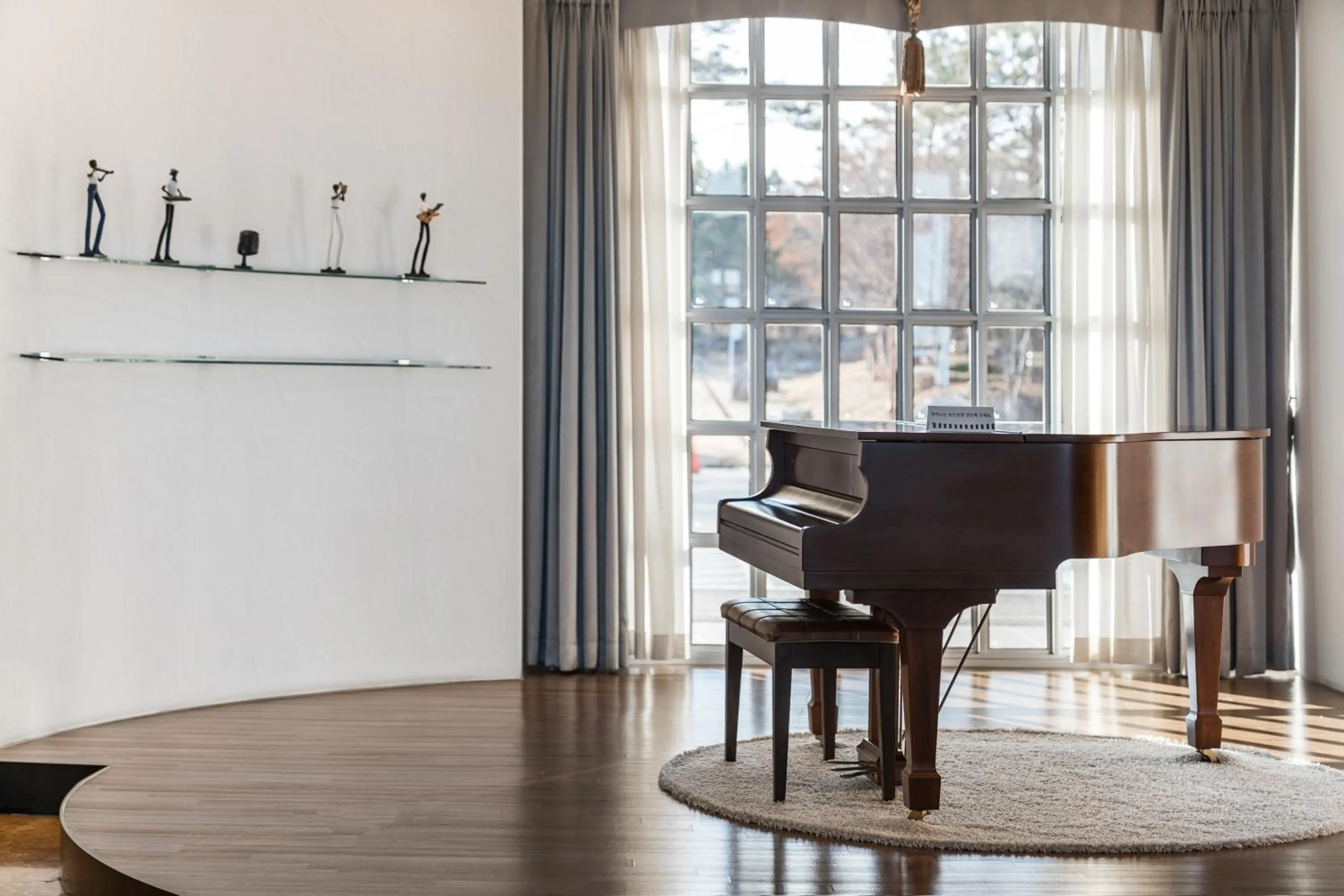 Property building in Hotel Maremons