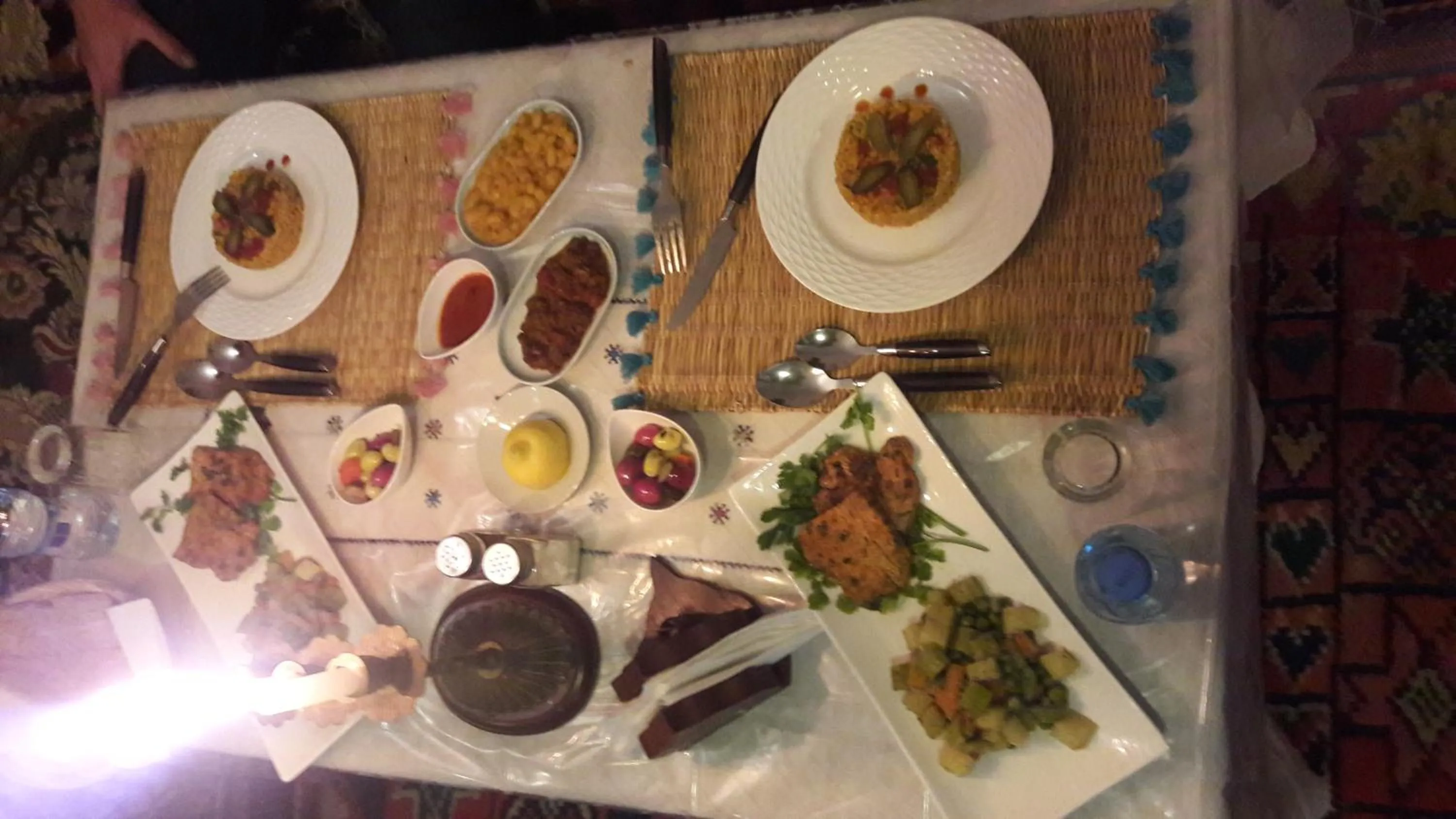 Restaurant/places to eat in Dar Pa Labzioui