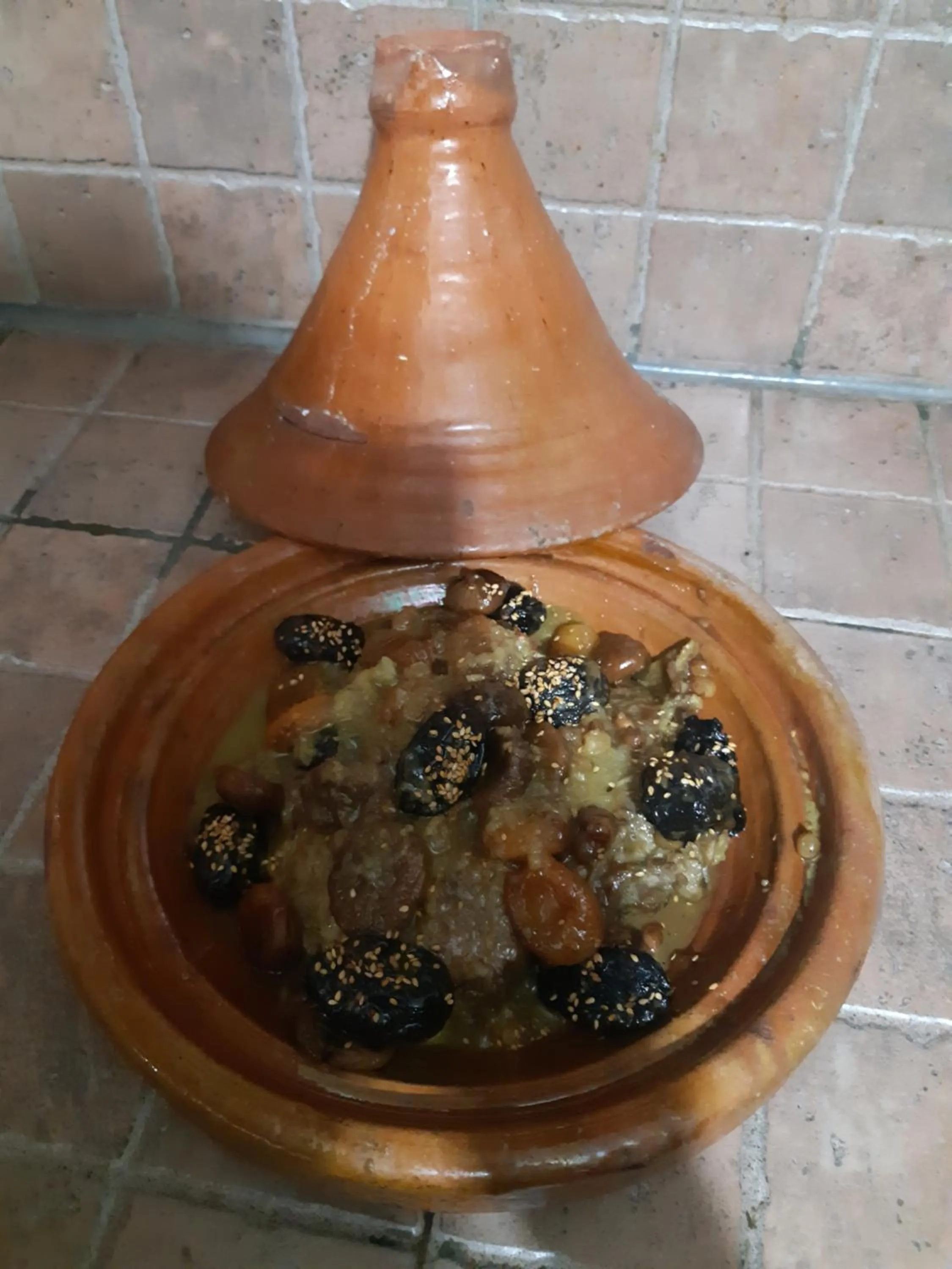 Restaurant/places to eat in Dar Pa Labzioui