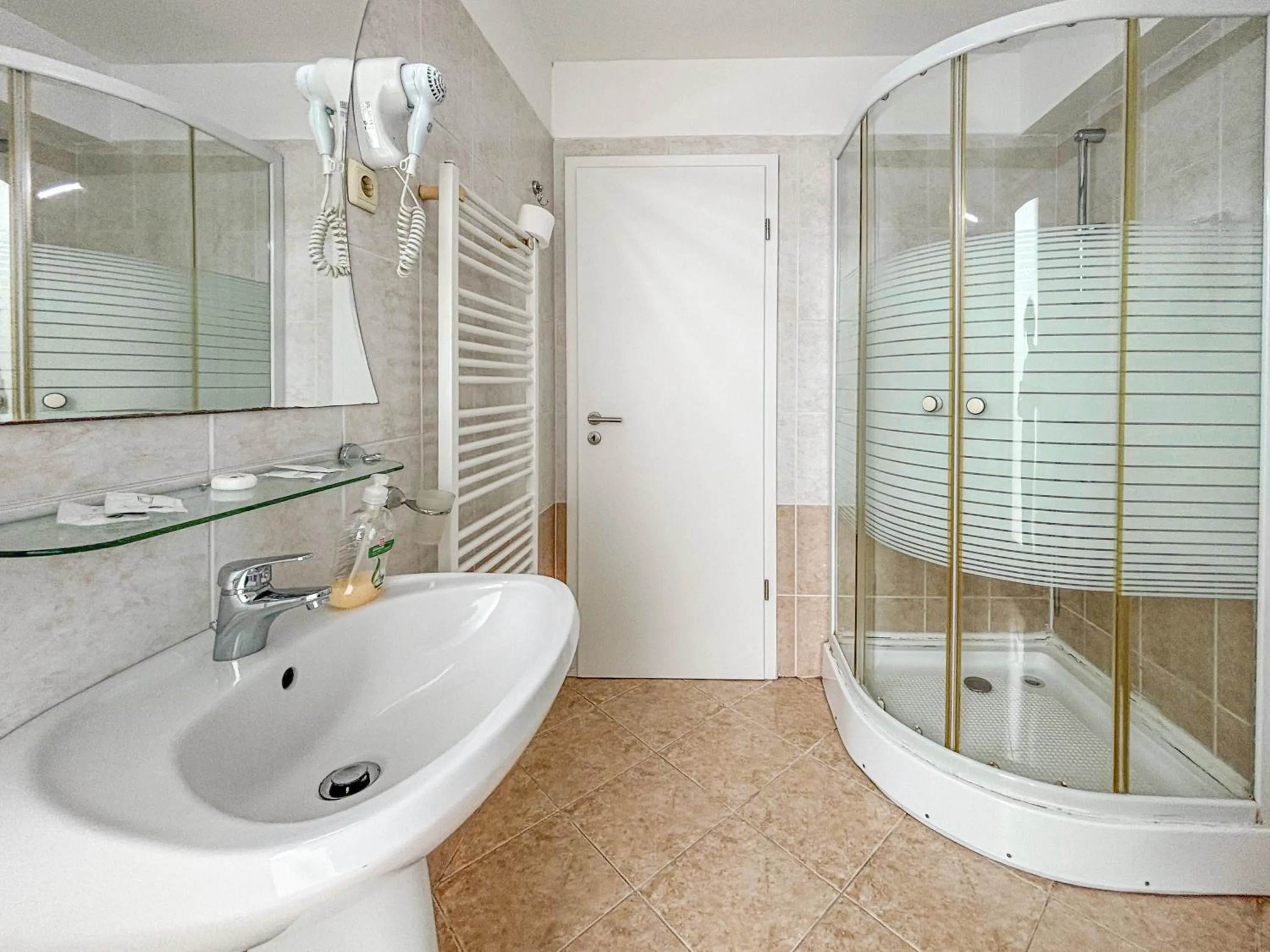 Bathroom in Hotel City Center