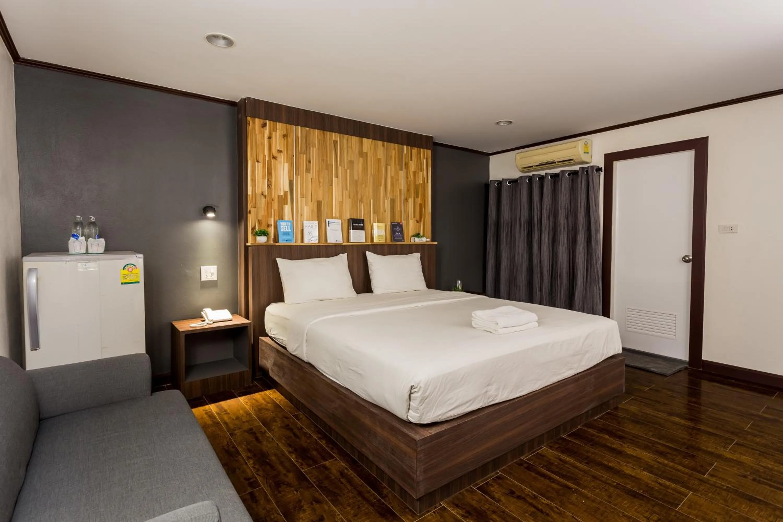 Bed in Phimai Paradise Boutique Hotel