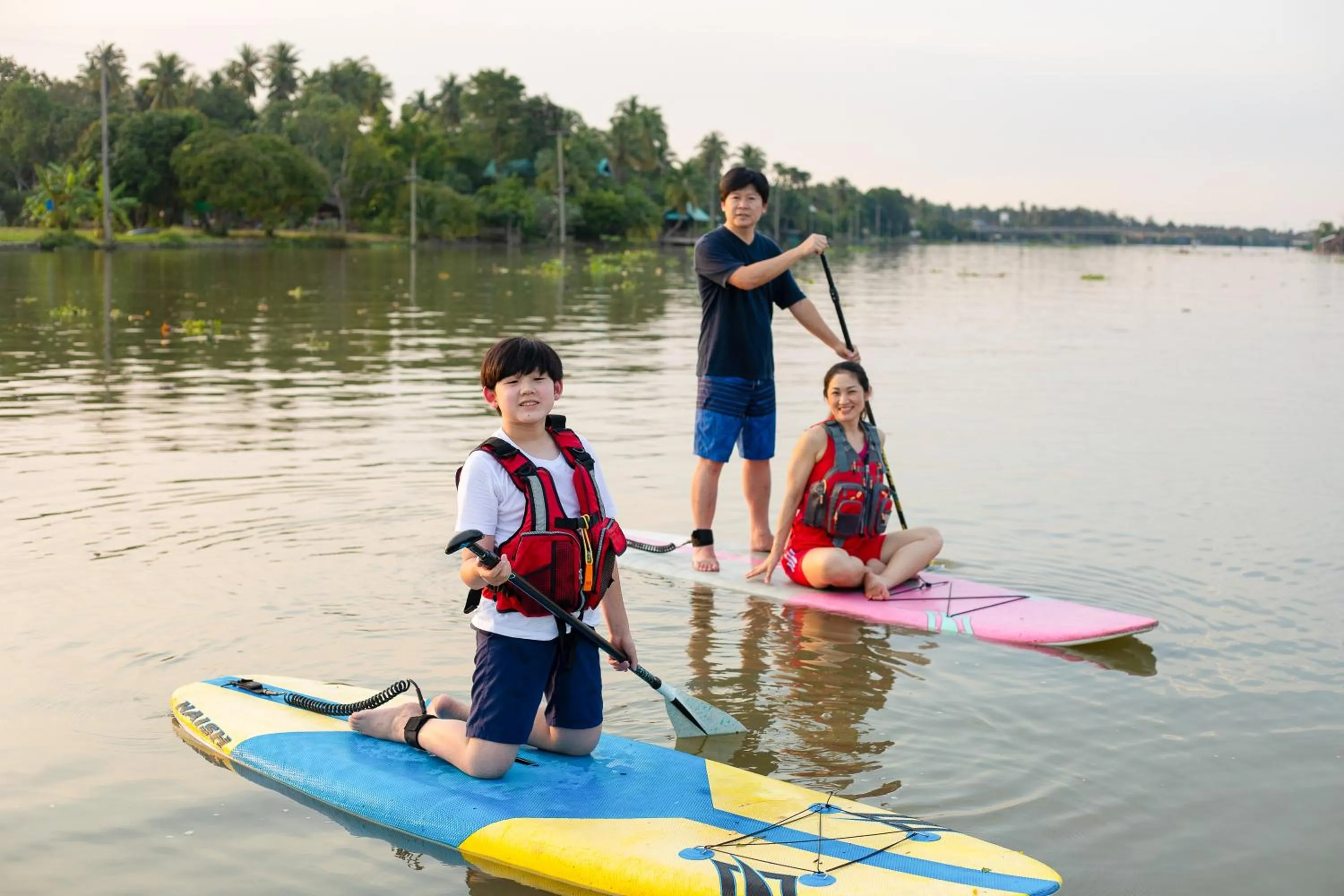 Activities in Na Tree Tara Riverside Resort Amphawa Damnoensaduak