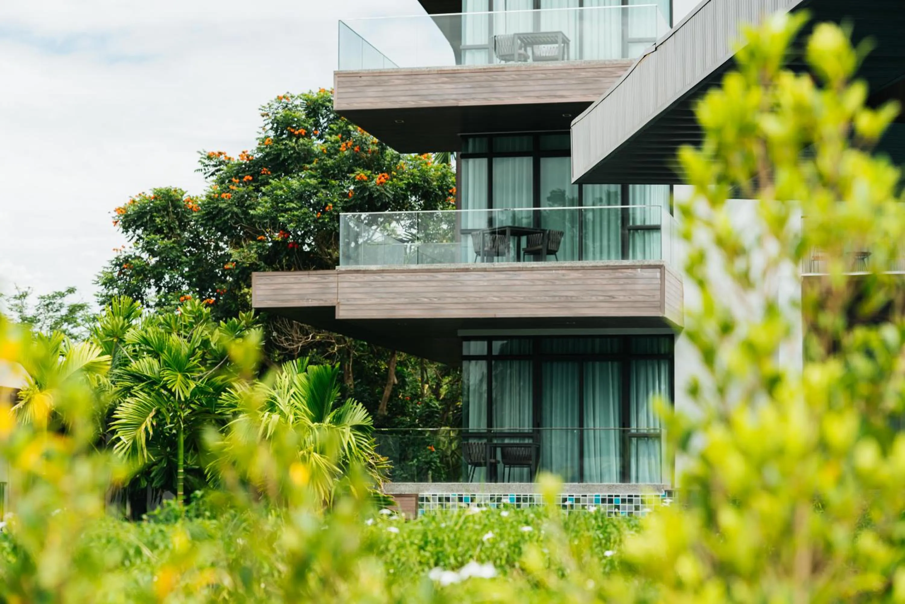 Property building in Na Tree Tara Riverside Resort Amphawa Damnoensaduak