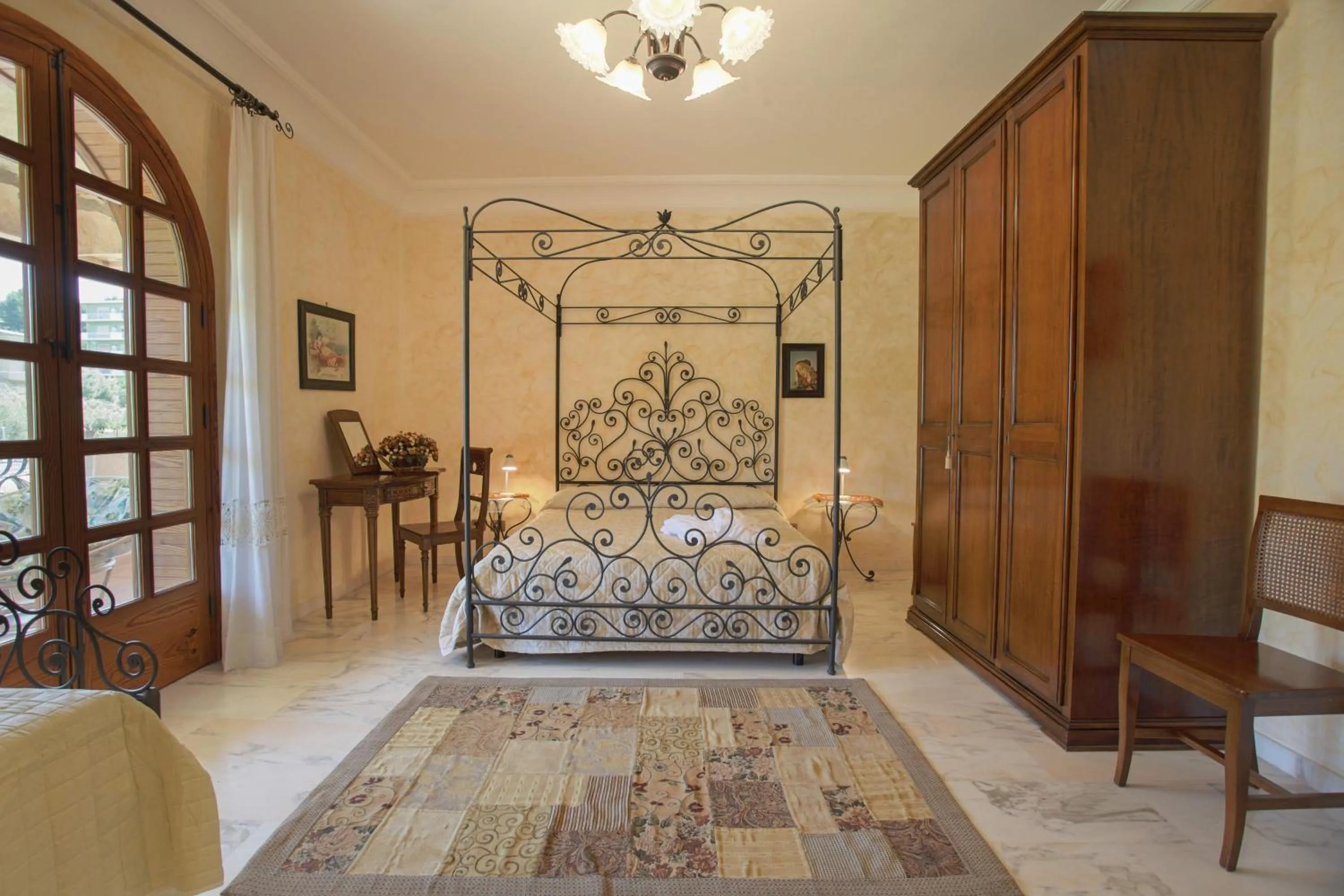 Photo of the whole room, Bed in Villa Diana