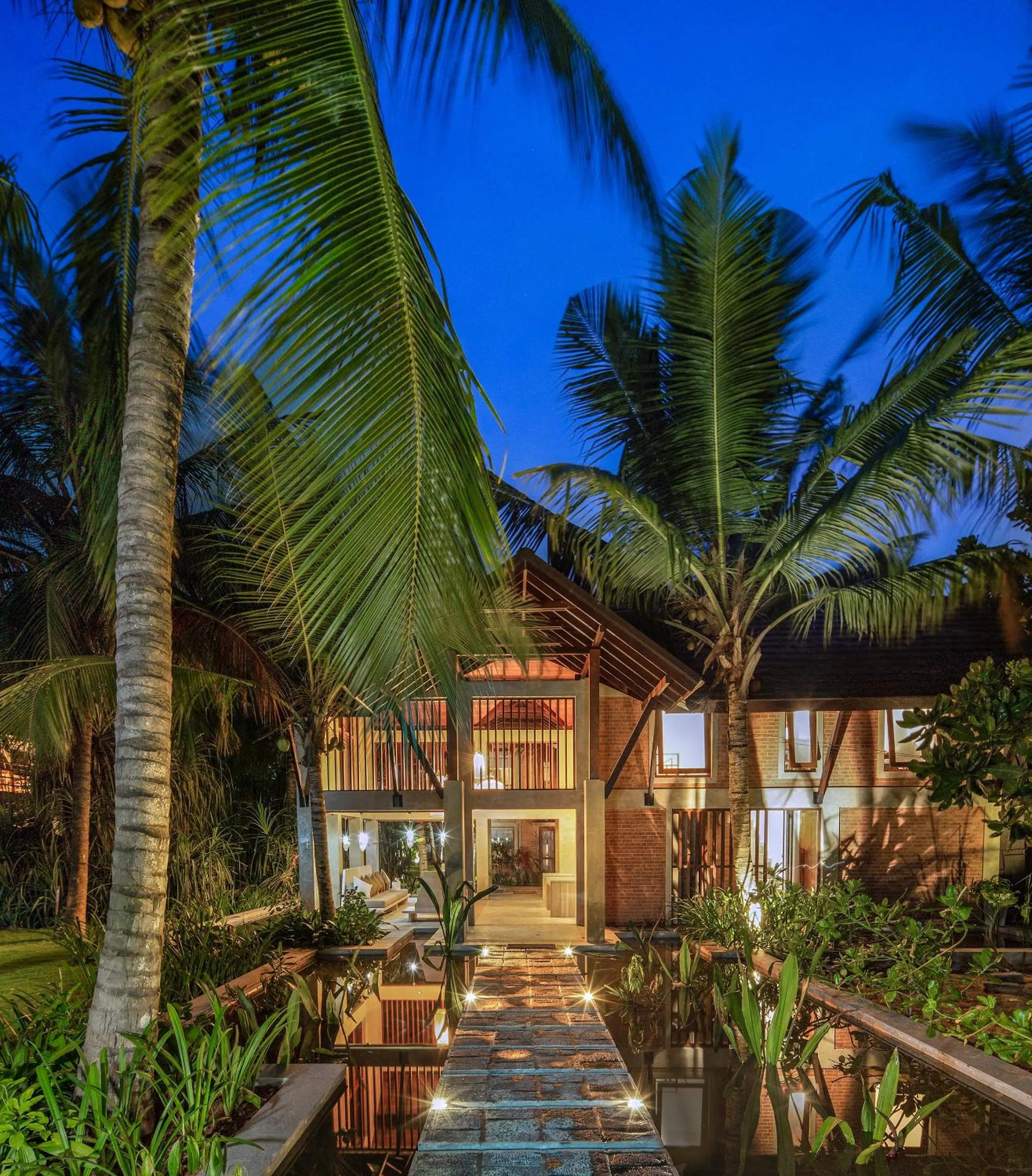 Restaurant/places to eat in Ayana Sea