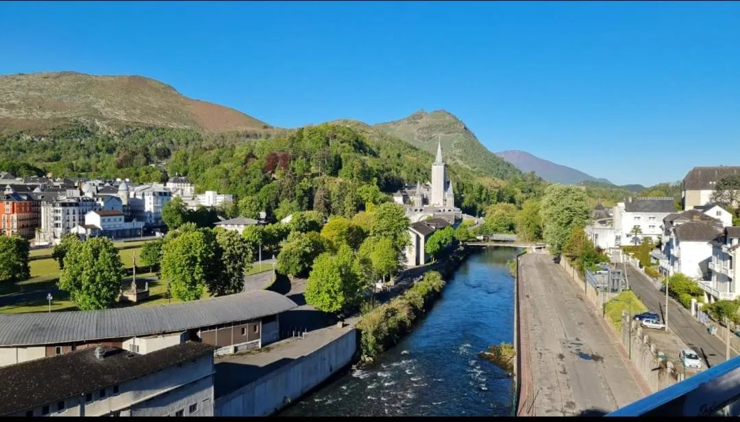 River view in Hôtel La Source